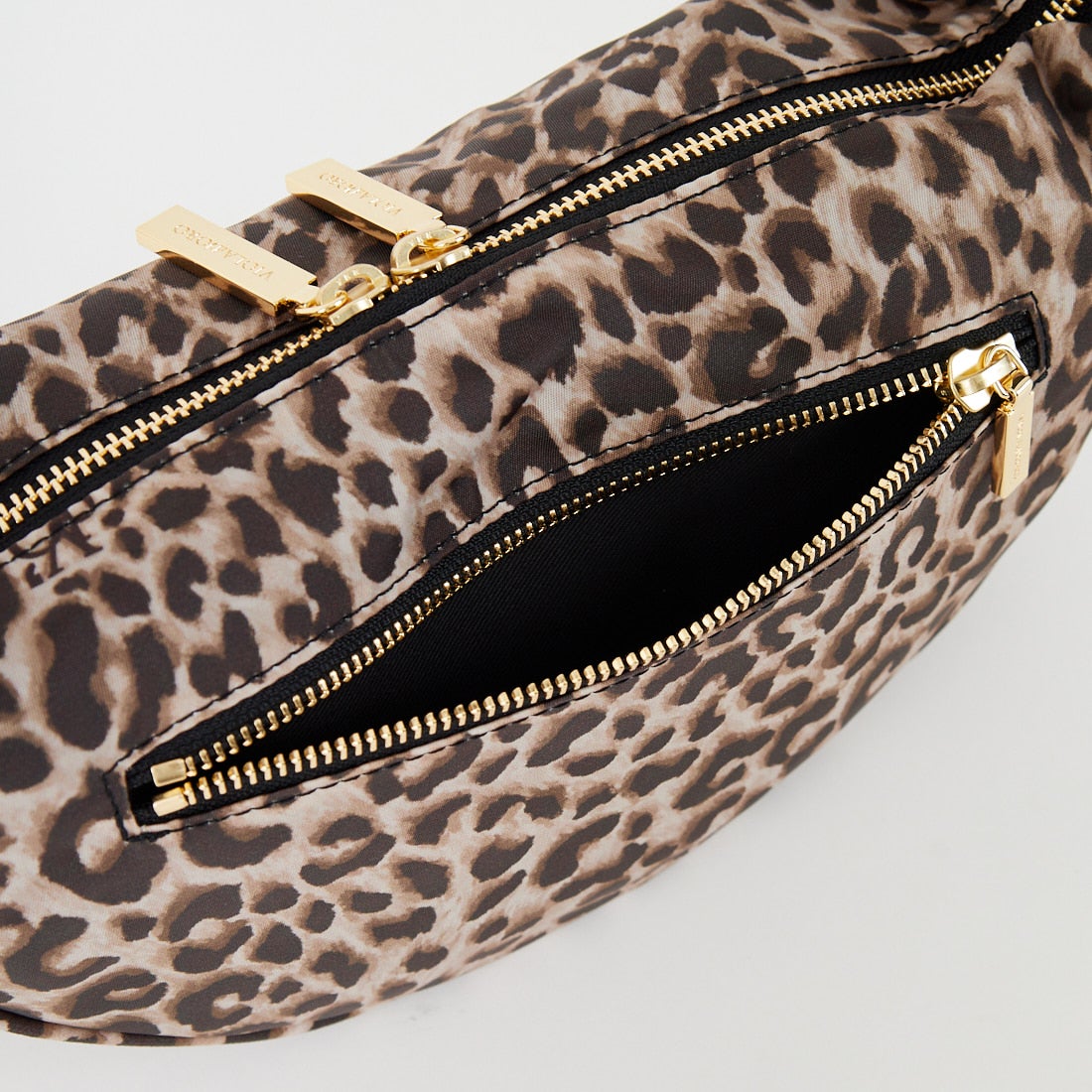 VIOLAd'ORO [ヴィオラドーロ] BIANCA レオパード柄ボディバッグ [V-2257] LEOPARD/BK