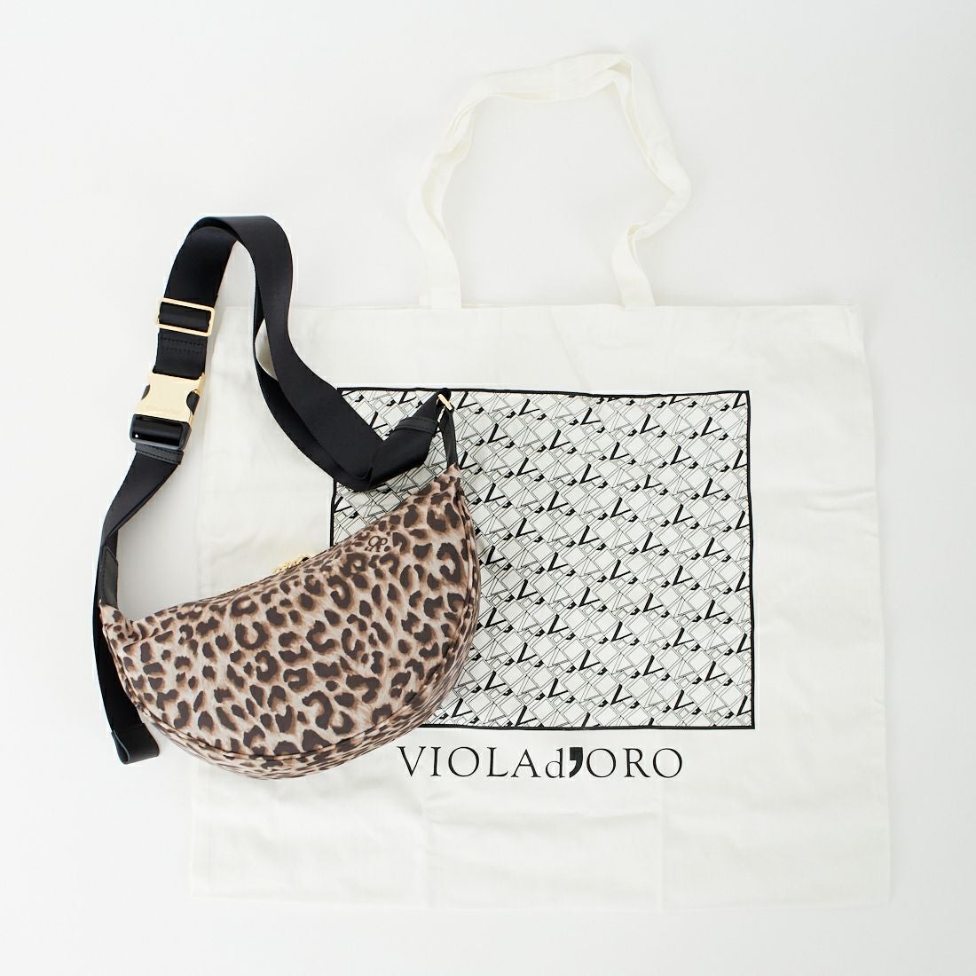 VIOLAd'ORO [ヴィオラドーロ] BIANCA レオパード柄ボディバッグ [V-2257] LEOPARD/BK