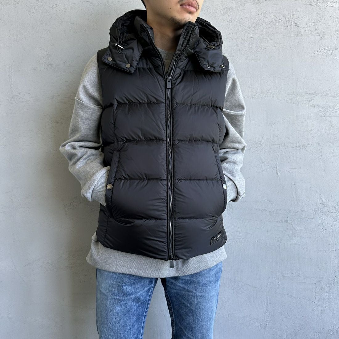 TATRAS [タトラス] POSEIDONE ダウンベスト [MJXA0003013588] BLACK &&モデル身長：168cm 着用サイズ：2&&