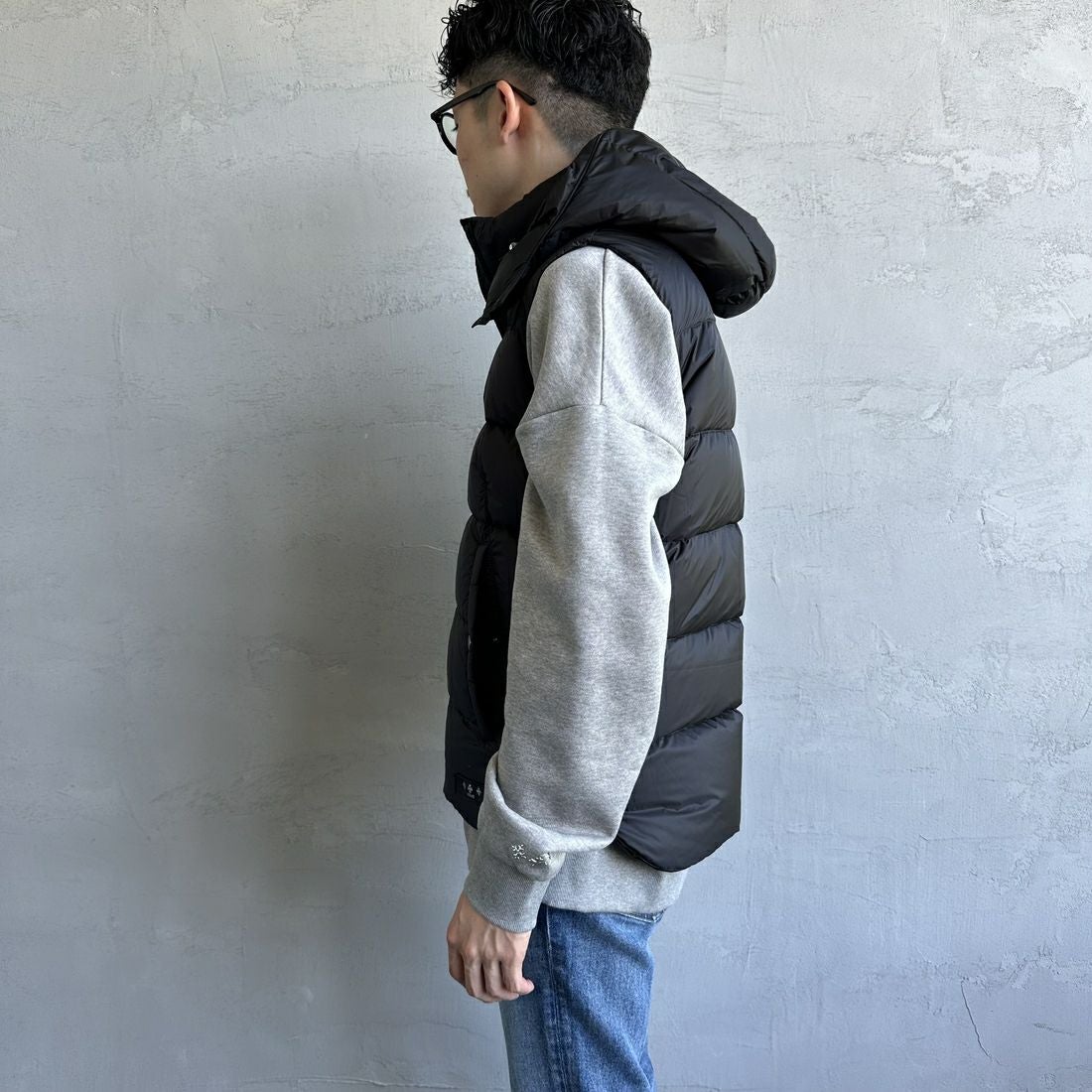 TATRAS [タトラス] POSEIDONE ダウンベスト [MJXA0003013588] BLACK &&モデル身長：168cm 着用サイズ：2&&