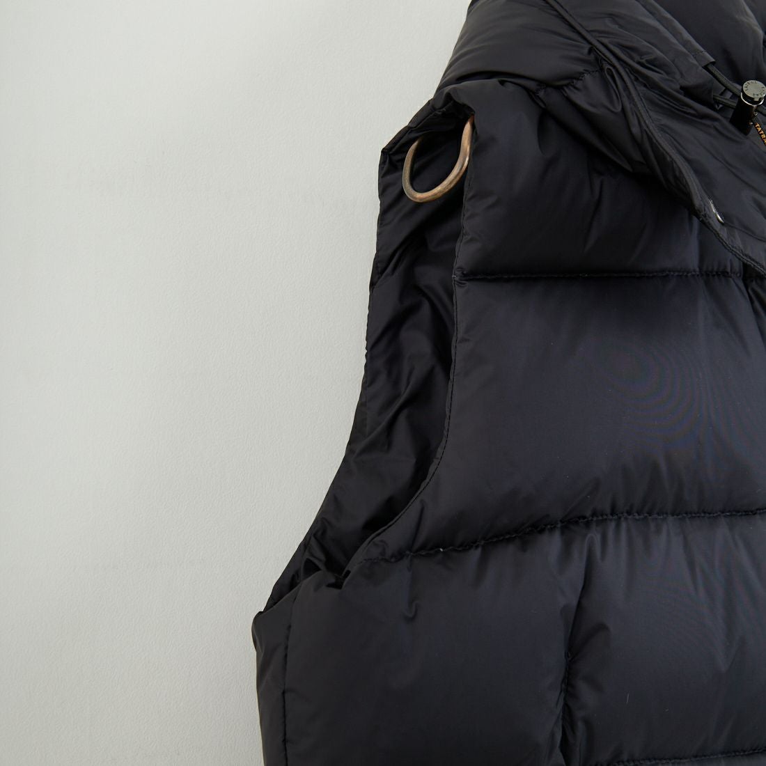 TATRAS [タトラス] POSEIDONE ダウンベスト [MJXA0003013588] BLACK &&モデル身長：168cm 着用サイズ：2&&