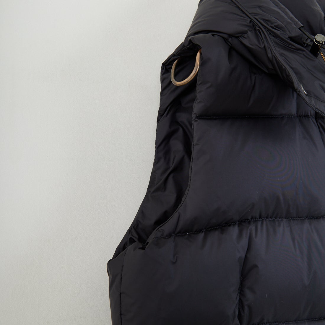 TATRAS [タトラス] POSEIDONE ダウンベスト [MJXA0003013588] BLACK &&モデル身長：168cm 着用サイズ：2&&