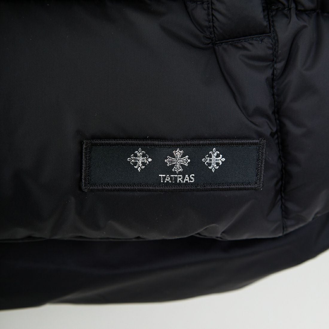 TATRAS [タトラス] POSEIDONE ダウンベスト [MJXA0003013588] BLACK &&モデル身長：168cm 着用サイズ：2&&