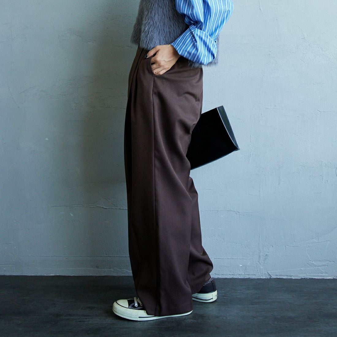 USINE [ユジーヌ] イージーケアツイル2タックワイドパンツ [21256057