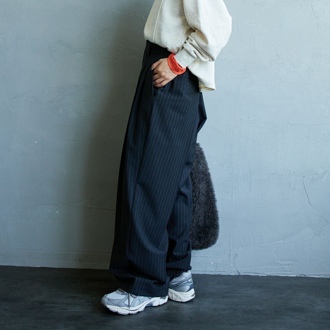 USINE [ユジーヌ] イージーケアツイル2タックワイドパンツ [21256057] 003 ﾁｬｺｰﾙS &&モデル身長：150cm 着用サイズ：34&&