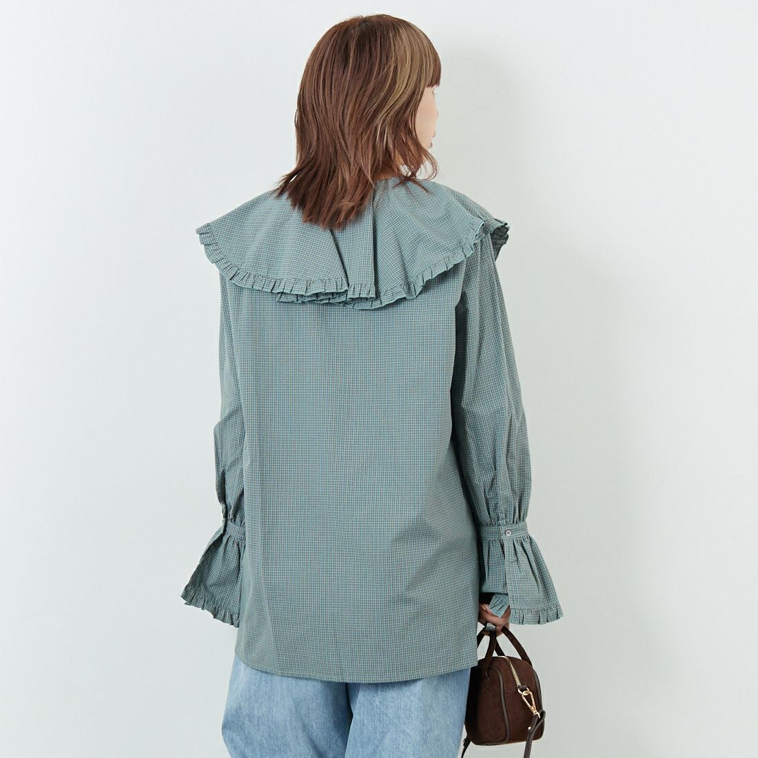 WHYTO. [ホワイト] チェックフリルブラウス [WHT25FBL4077] LTBLUE &&モデル身長：167cm 着用サイズ：36&&