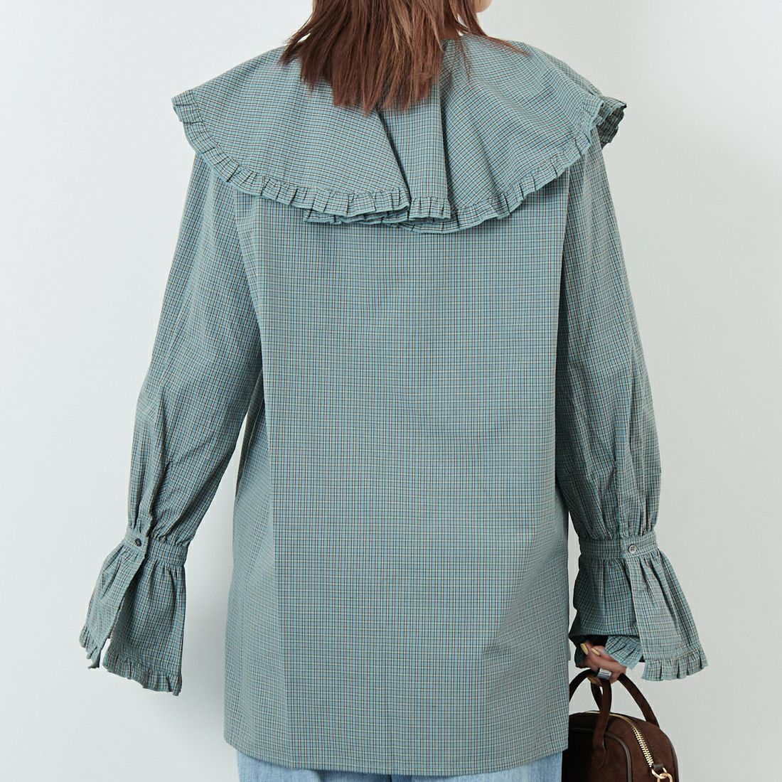 WHYTO. [ホワイト] チェックフリルブラウス [WHT25FBL4077] LTBLUE &&モデル身長：167cm 着用サイズ：36&&