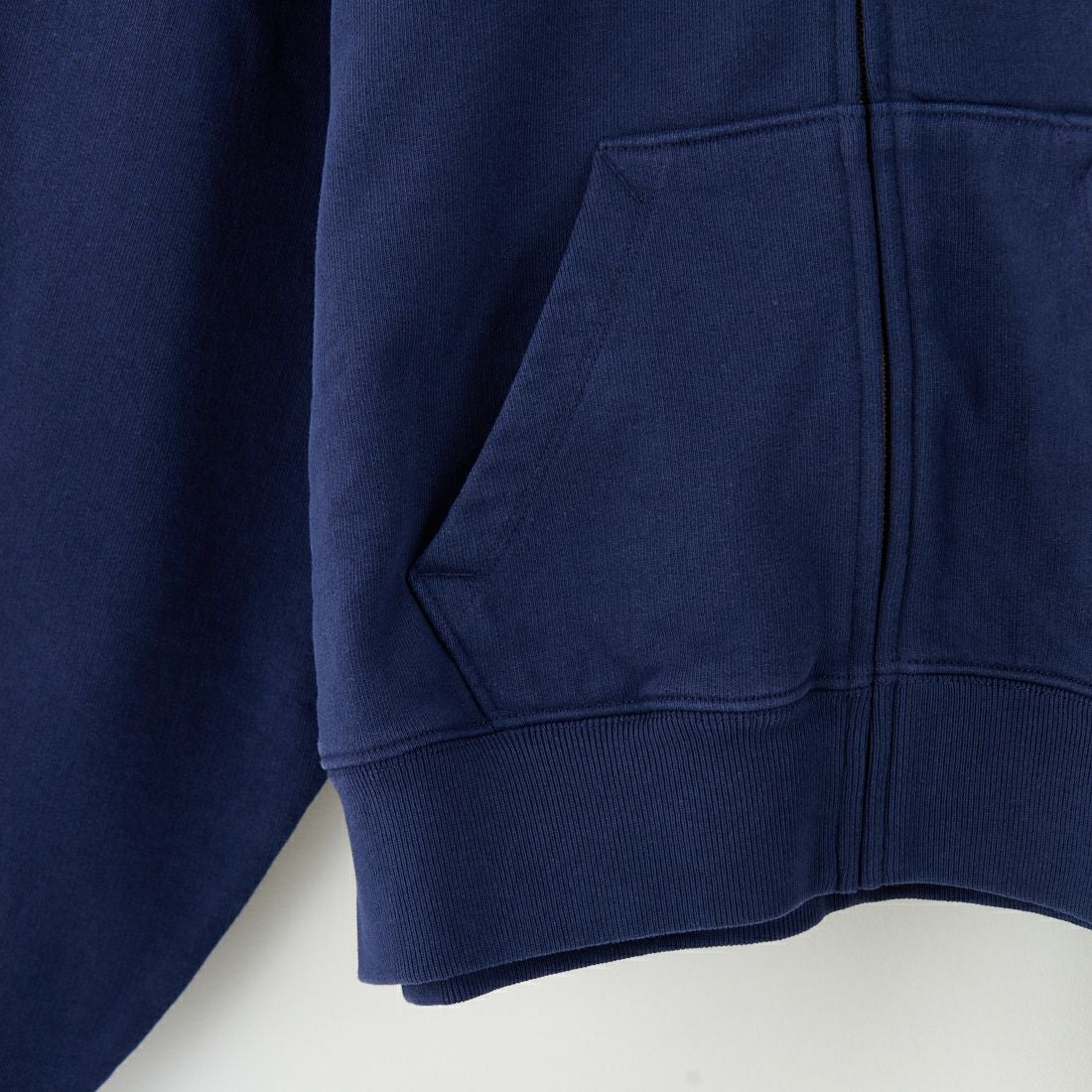 Sporty&Rich [スポーティアンドリッチ] NY テニスクラブ クロップドジップフーディ [ST068621402] DK.NAVY