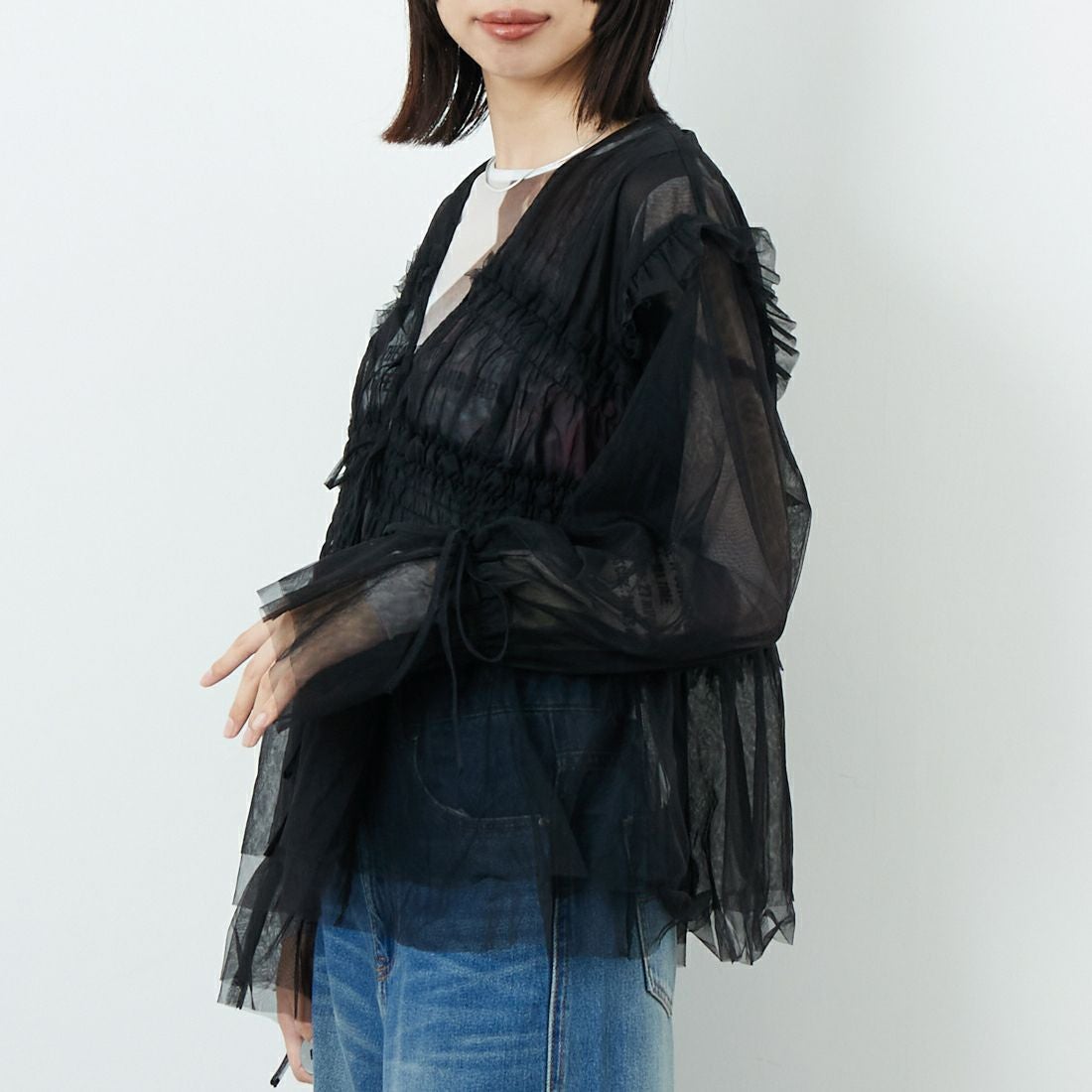 MAISON SPECIAL [メゾンスペシャル] 2WAYフリルギャザーチュールトップス [21252315707] BLK &&モデル身長：162cm 着用サイズ：F&&