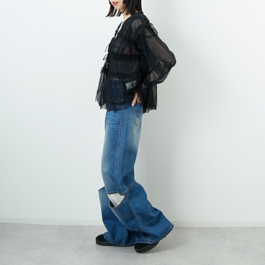 MAISON SPECIAL [メゾンスペシャル] 2WAYフリルギャザーチュールトップス [21252315707] BLK &&モデル身長：162cm 着用サイズ：F&&