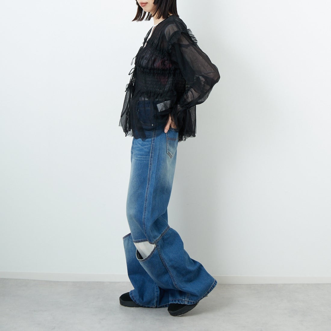 MAISON SPECIAL [メゾンスペシャル] 2WAYフリルギャザーチュールトップス [21252315707] BLK &&モデル身長：162cm 着用サイズ：F&&
