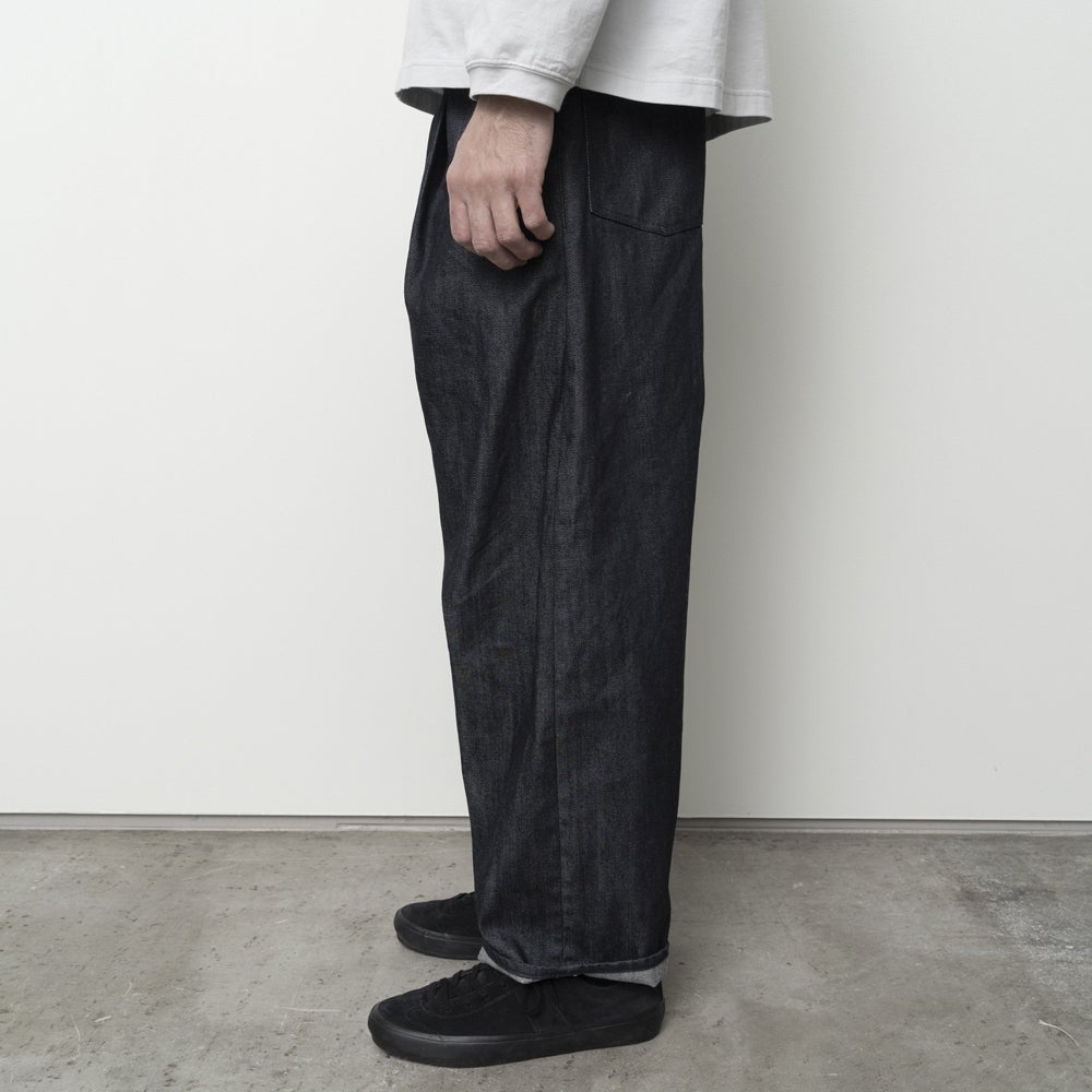 STILL BY HAND [スティルバイハンド] ディープタックワイドデニムパンツ [DN01253] NAVY