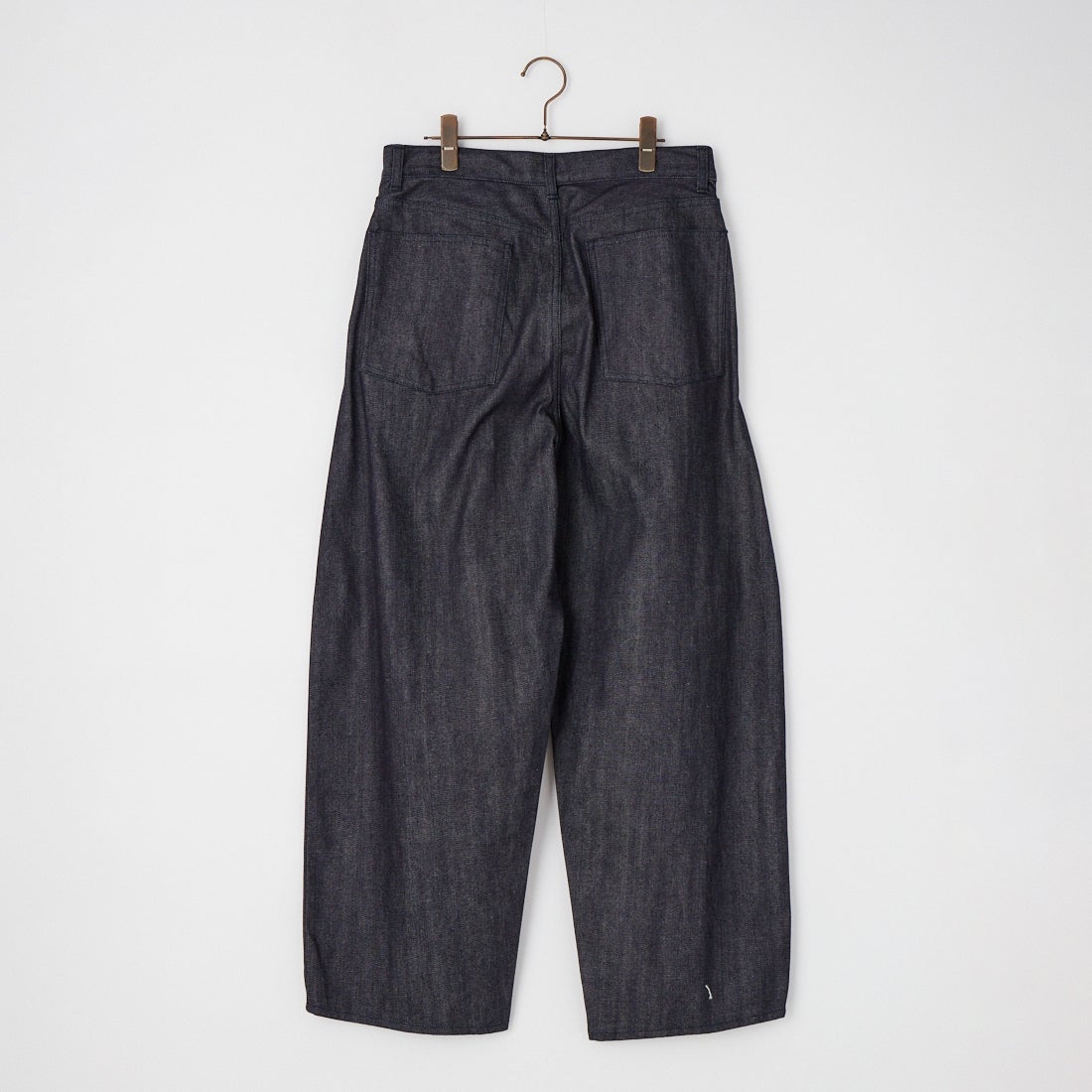 STILL BY HAND [スティルバイハンド] ディープタックワイドデニムパンツ [DN01253] NAVY