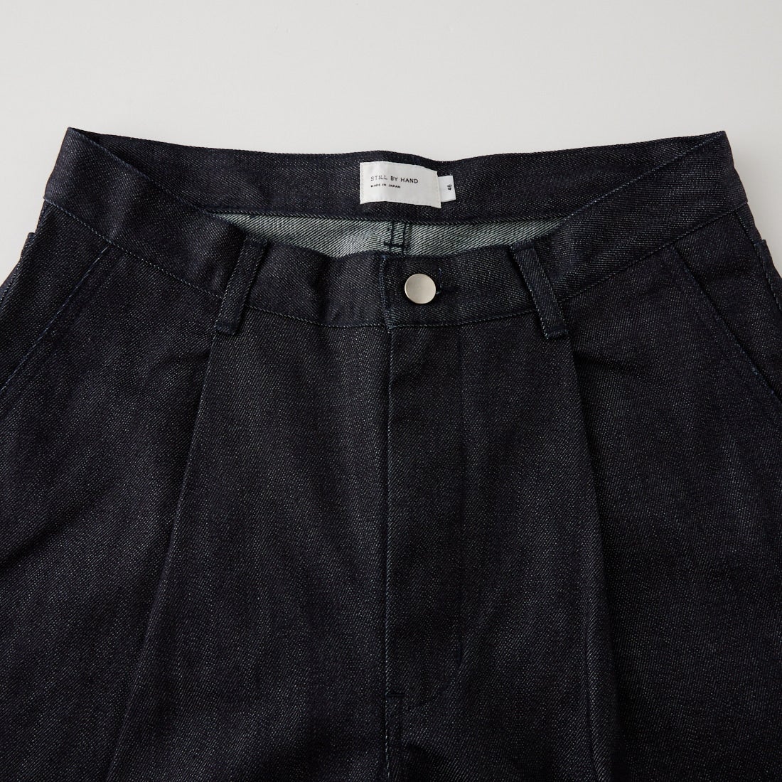 STILL BY HAND [スティルバイハンド] ディープタックワイドデニムパンツ [DN01253] NAVY