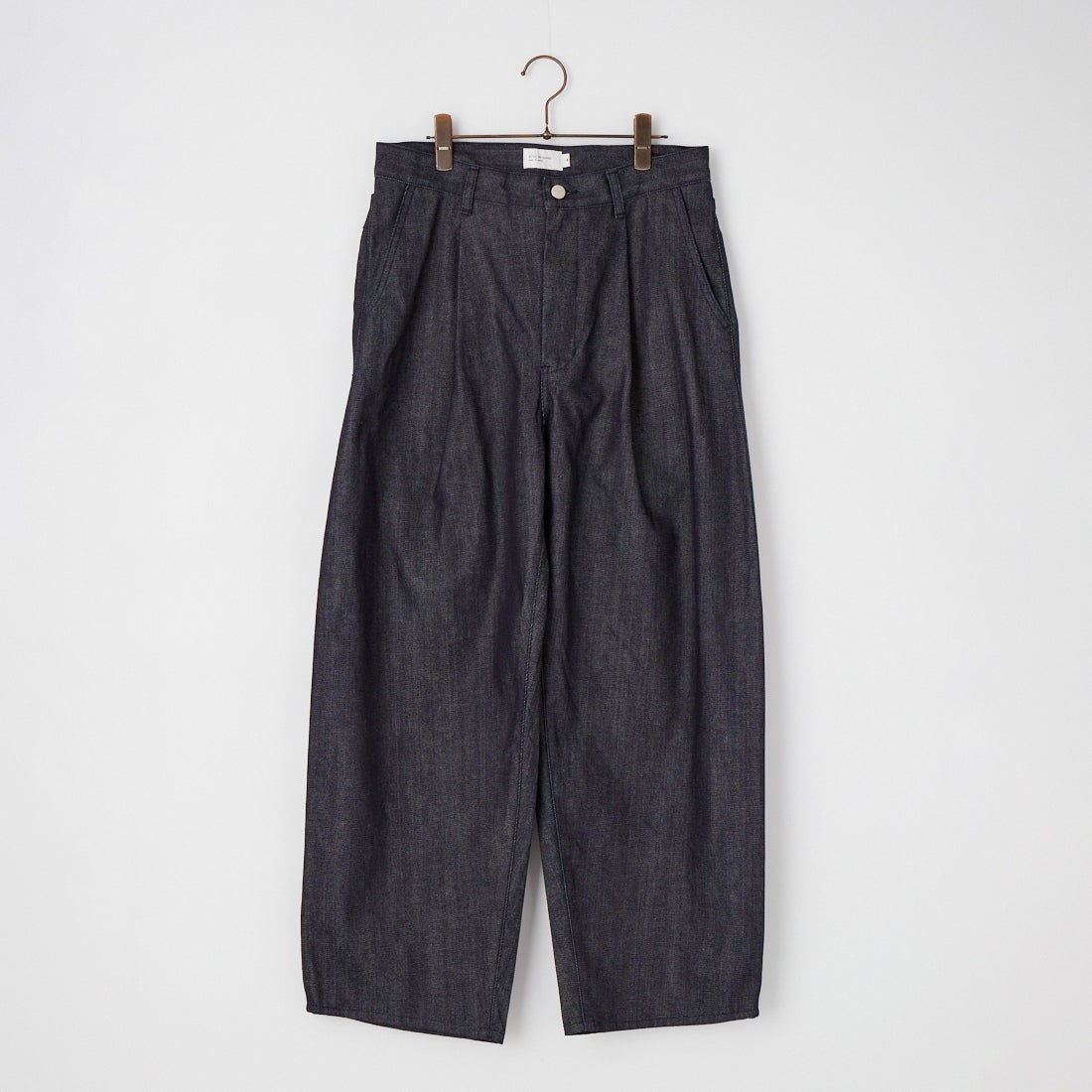 STILL BY HAND [スティルバイハンド] ディープタックワイドデニムパンツ [DN01253] NAVY