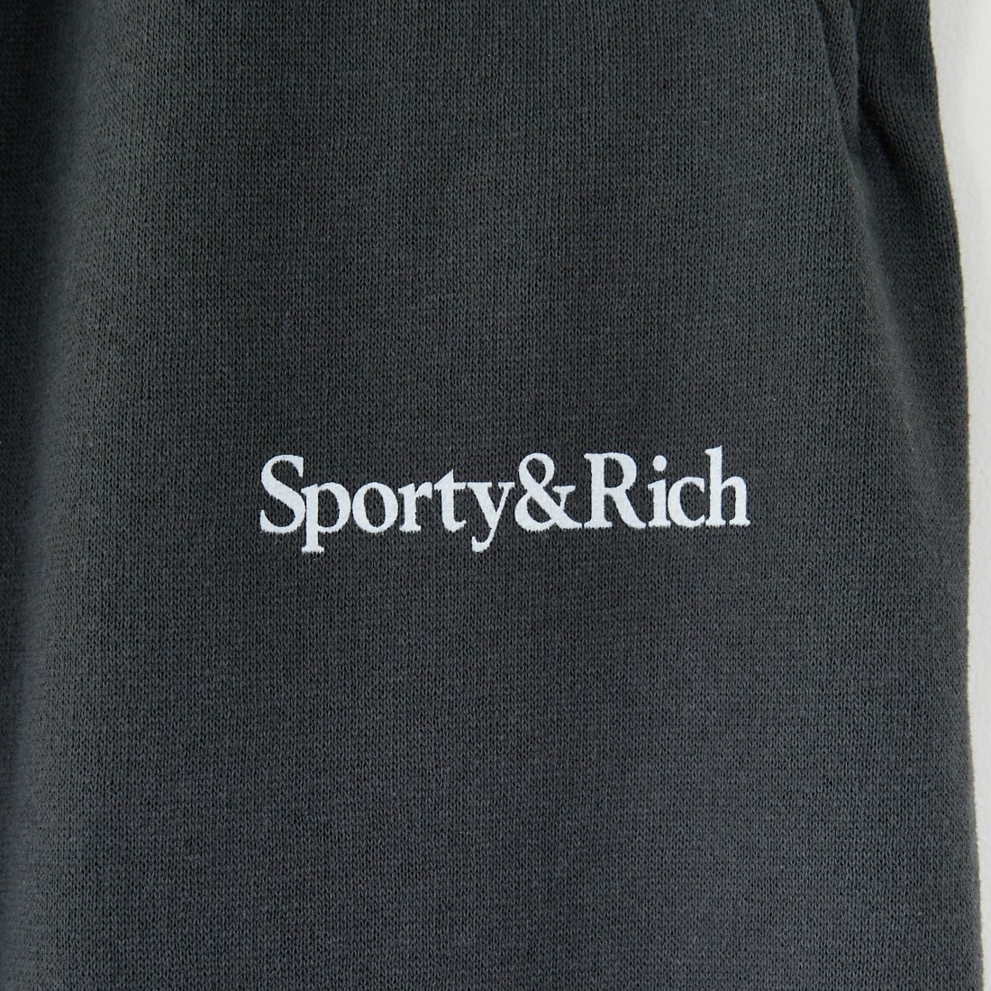 Sporty&Rich [スポーティアンドリッチ] セリフロゴ ソフトスウェットパンツ [PA050625300-BA02] FADED BLAC