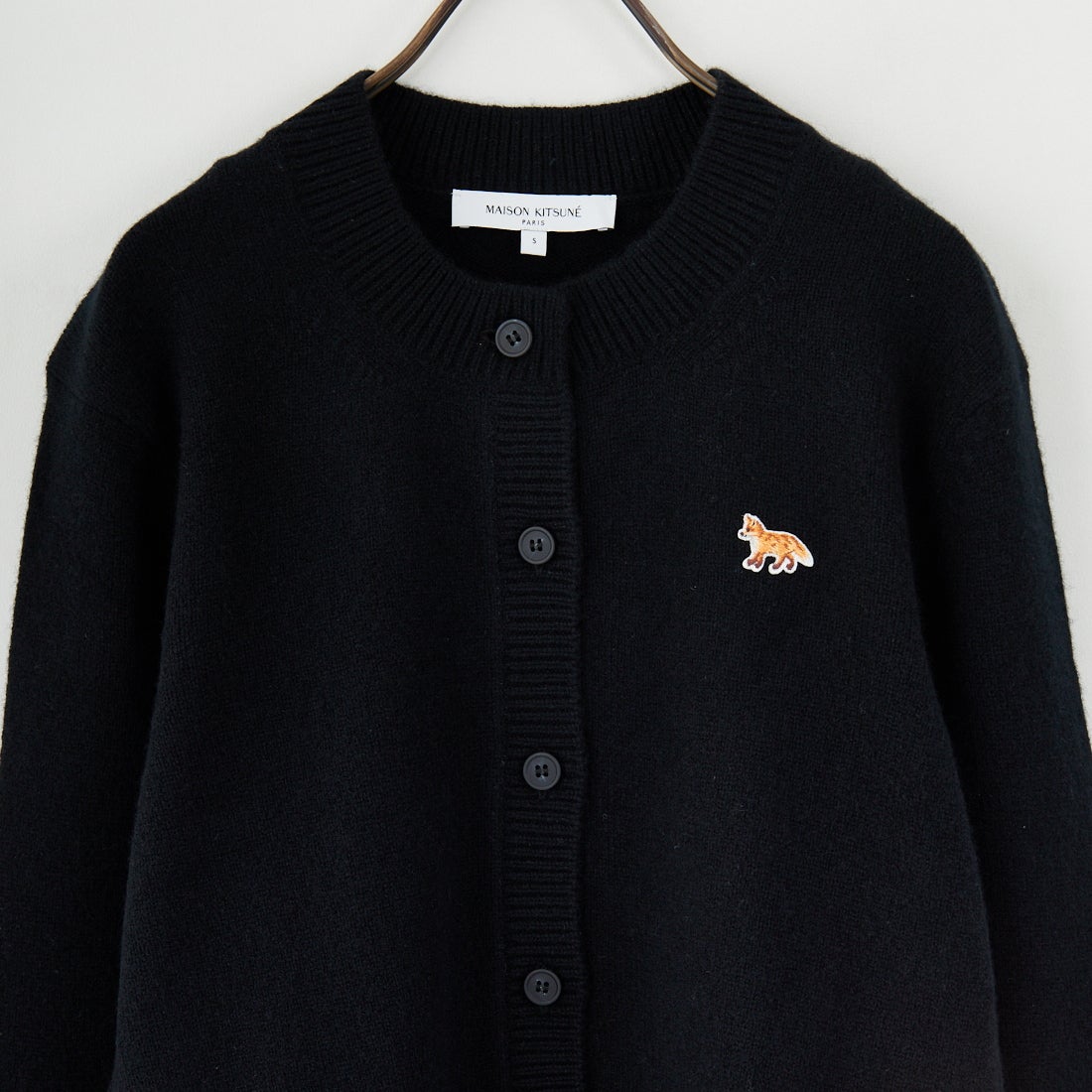 MAISON KITSUNE [メゾン キツネ] ベビーフォックス ラムウールフィテッドカーディガン [PW00506KT1006] P199 BLACK