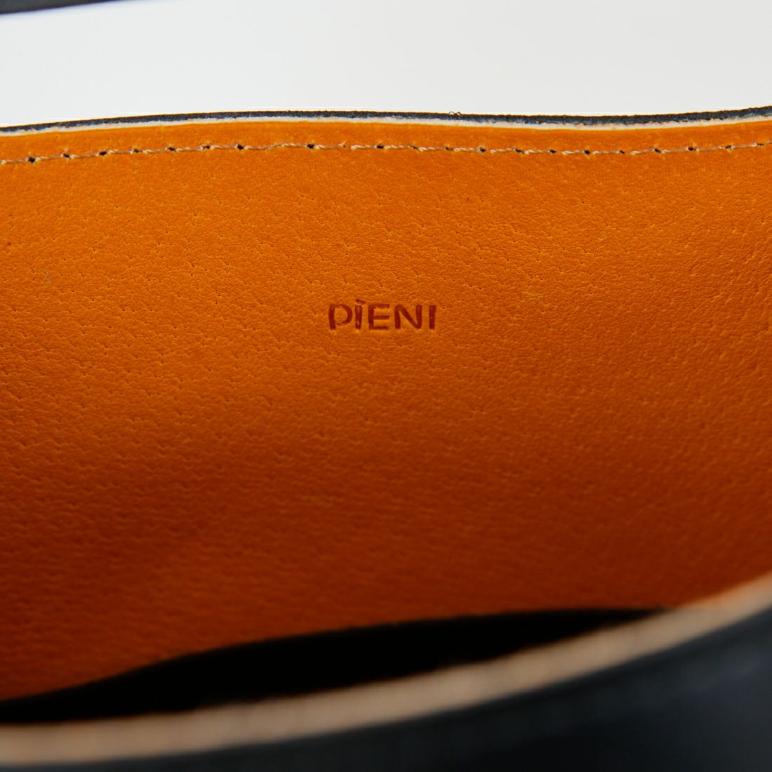 PIENI [ピエニ] KUU トートバッグ [KUU] MUSTA BK/N