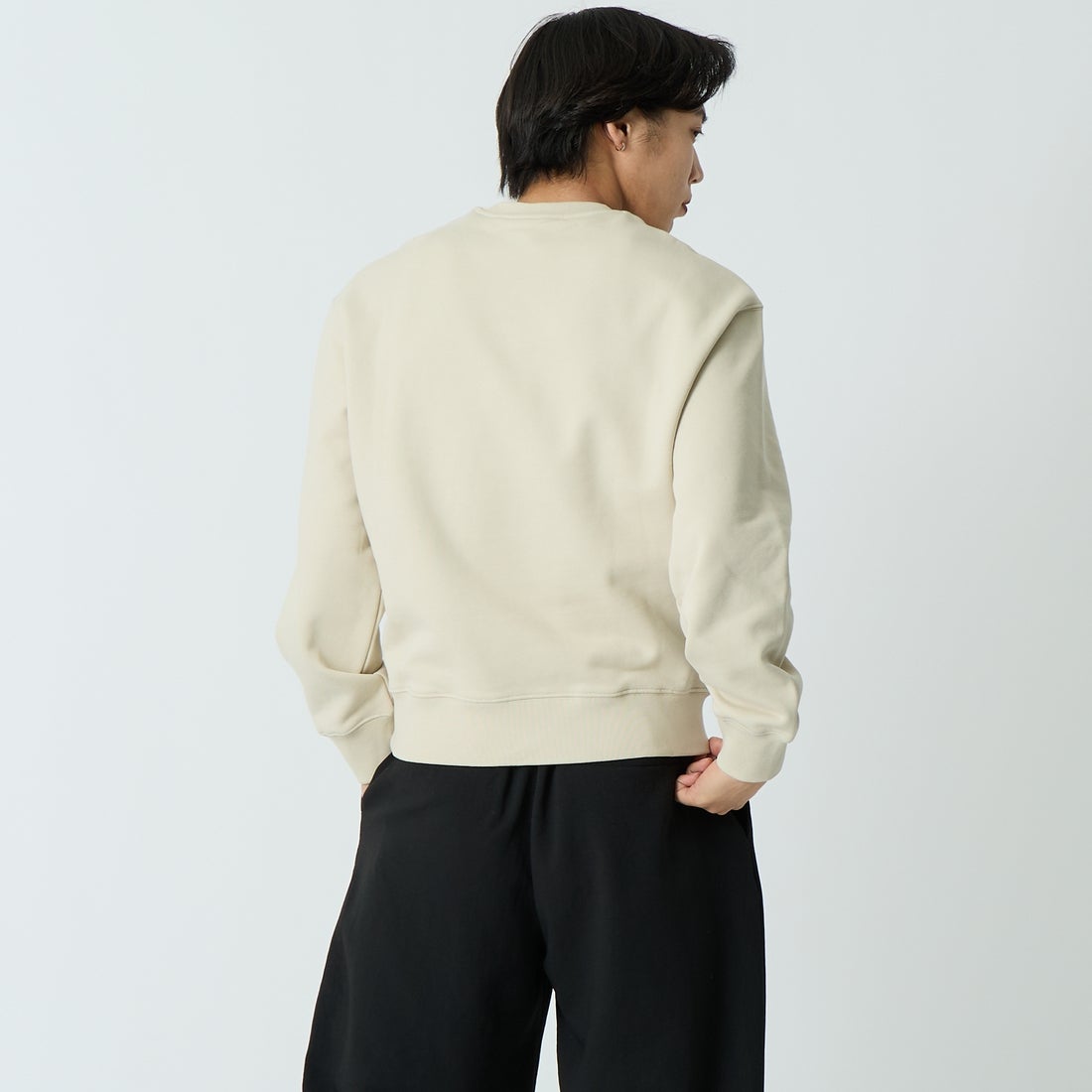 MAISON KITSUNE [メゾン キツネ] ハンドライティング コンフォートスウェット [MM00315KM0341] 0304 PELIC &&モデル身長：179cm 着用サイズ：S&&