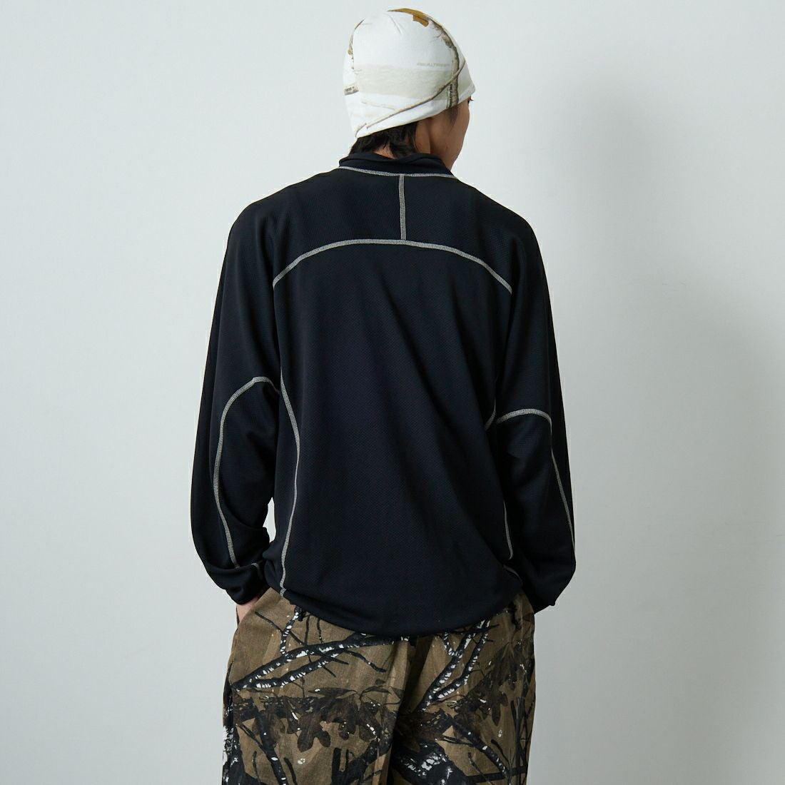 SEDAN ALL-PURPOSE [セダン オールパーパス] テックトレッキングトップス [SD25F-CT02] BLK/BLK &&モデル身長：179cm 着用サイズ：L&&