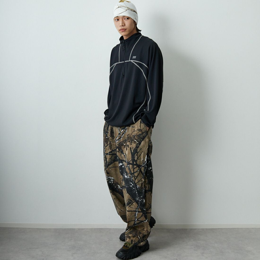 SEDAN ALL-PURPOSE [セダン オールパーパス] テックトレッキングトップス [SD25F-CT02] BLK/BLK &&モデル身長：179cm 着用サイズ：L&&