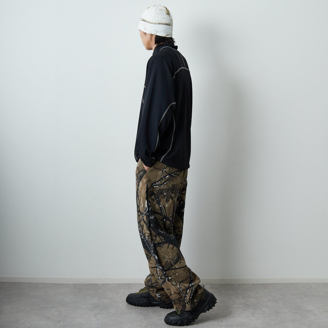 SEDAN ALL-PURPOSE [セダン オールパーパス] テックトレッキングトップス [SD25F-CT02] BLK/BLK &&モデル身長：179cm 着用サイズ：L&&