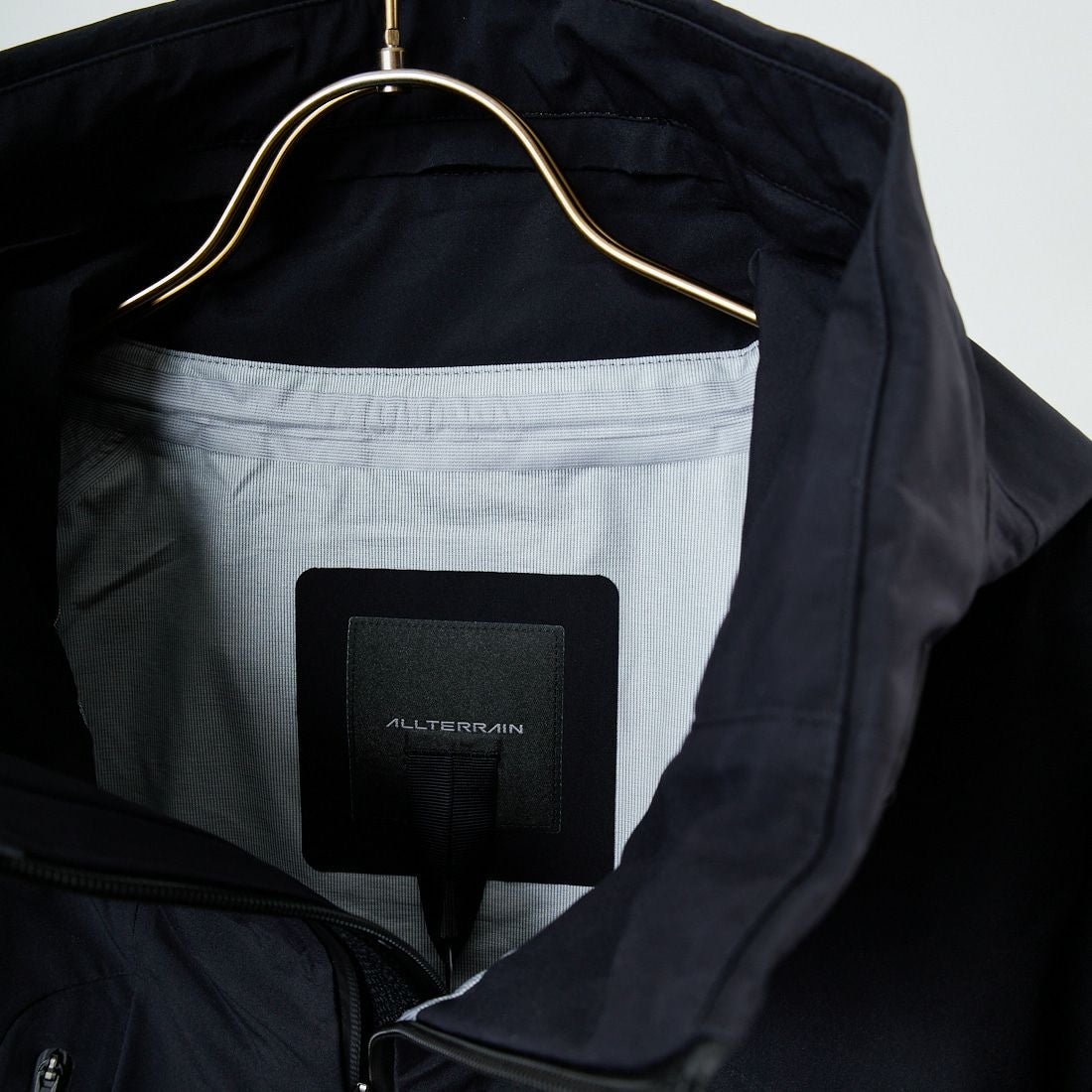 DESCENTE ALLTERRAIN [デサントオルテライン] CREAS ハードシェルジャケット [DU5FWBA2M] BK00