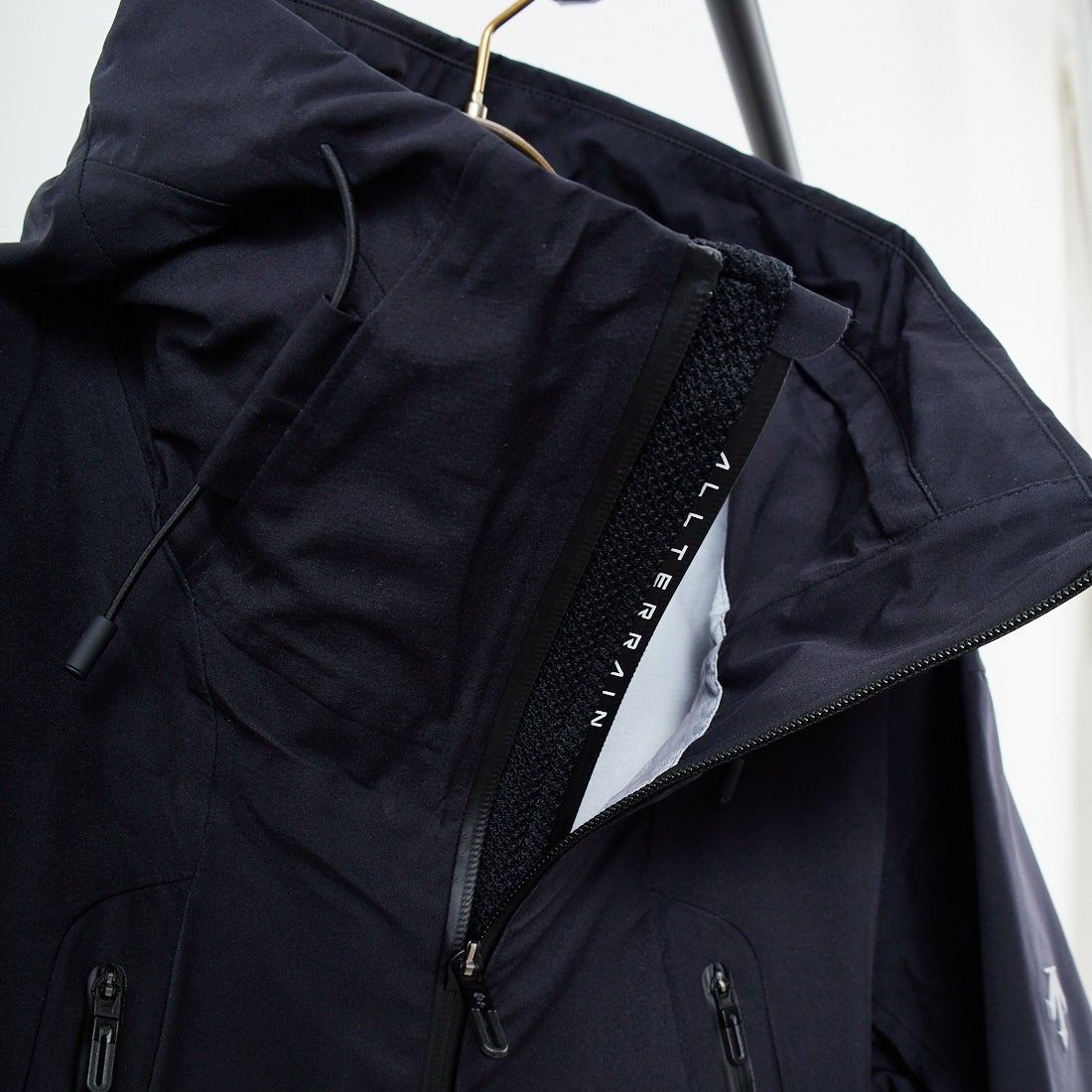 DESCENTE ALLTERRAIN [デサントオルテライン] CREAS ハードシェルジャケット [DU5FWBA2M] BK00