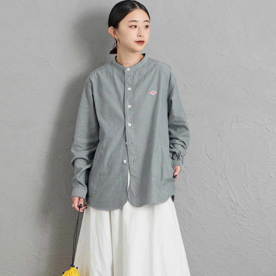 DANTON [ダントン] 先染めビエラ バンドカラーシャツ [DT-B0279VSS] GREY CHAMB &&モデル身長：150cm 着用サイズ：36&&