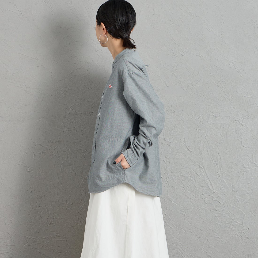 DANTON [ダントン] 先染めビエラ バンドカラーシャツ [DT-B0279VSS] GREY CHAMB &&モデル身長：150cm 着用サイズ：36&&