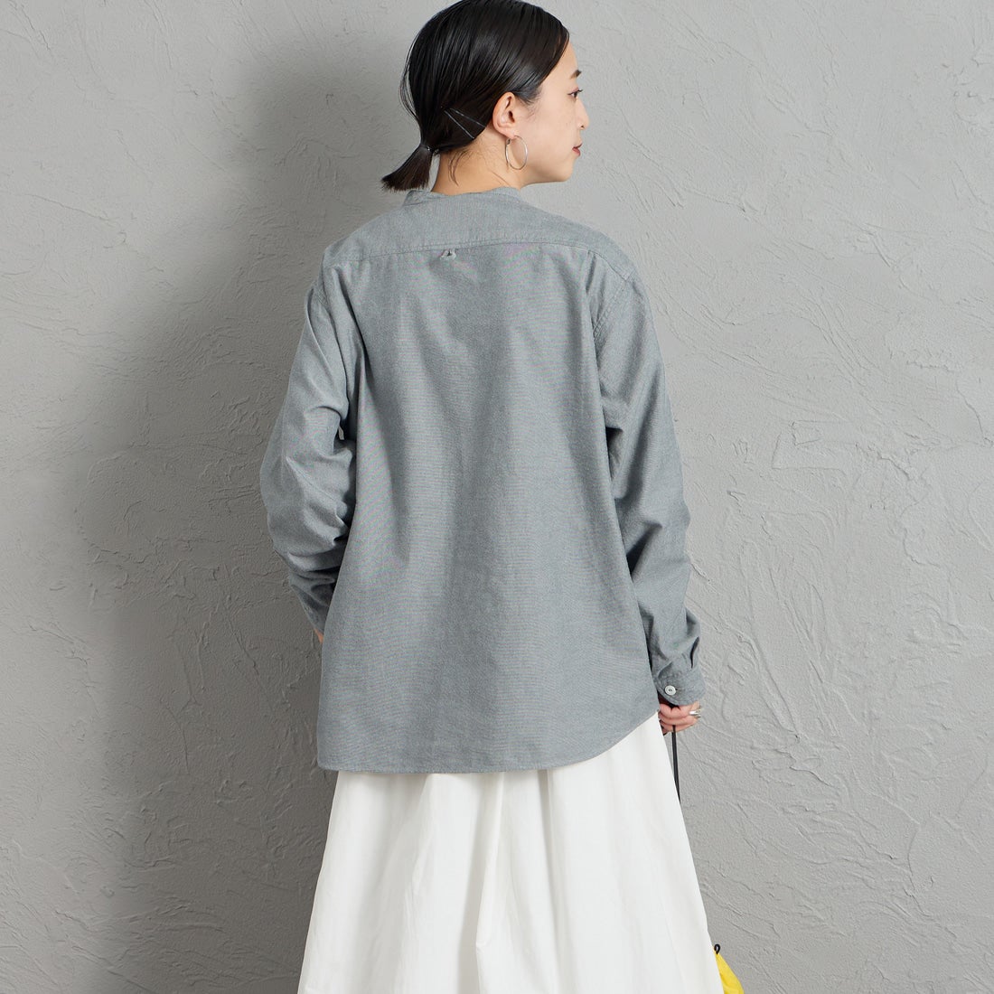 DANTON [ダントン] 先染めビエラ バンドカラーシャツ [DT-B0279VSS] GREY CHAMB &&モデル身長：150cm 着用サイズ：36&&