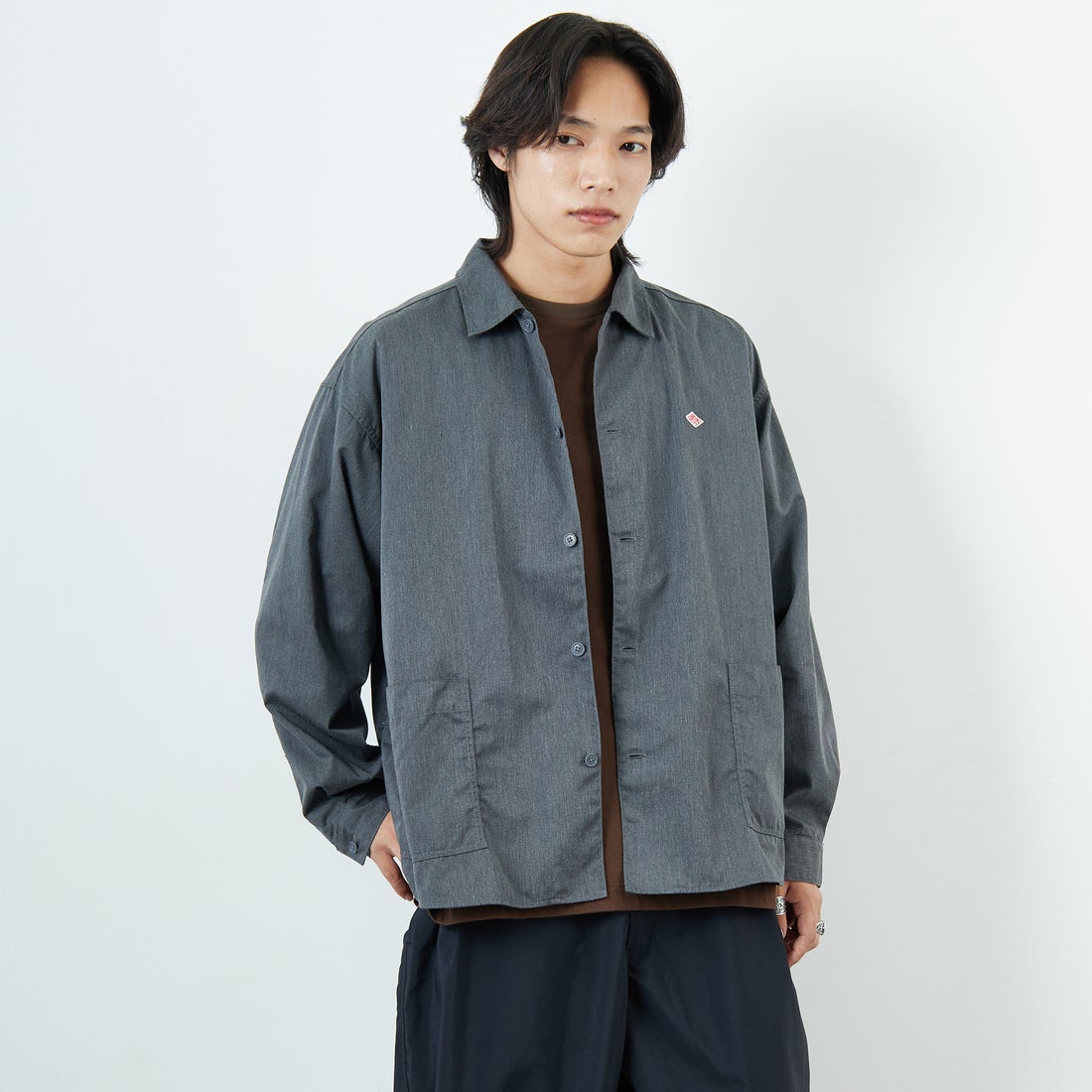 DANTON [ダントン] ワンポイントロゴ シャツジャケット [DT-B0396TCC] GREY &&モデル身長：179cm 着用サイズ：42&&
