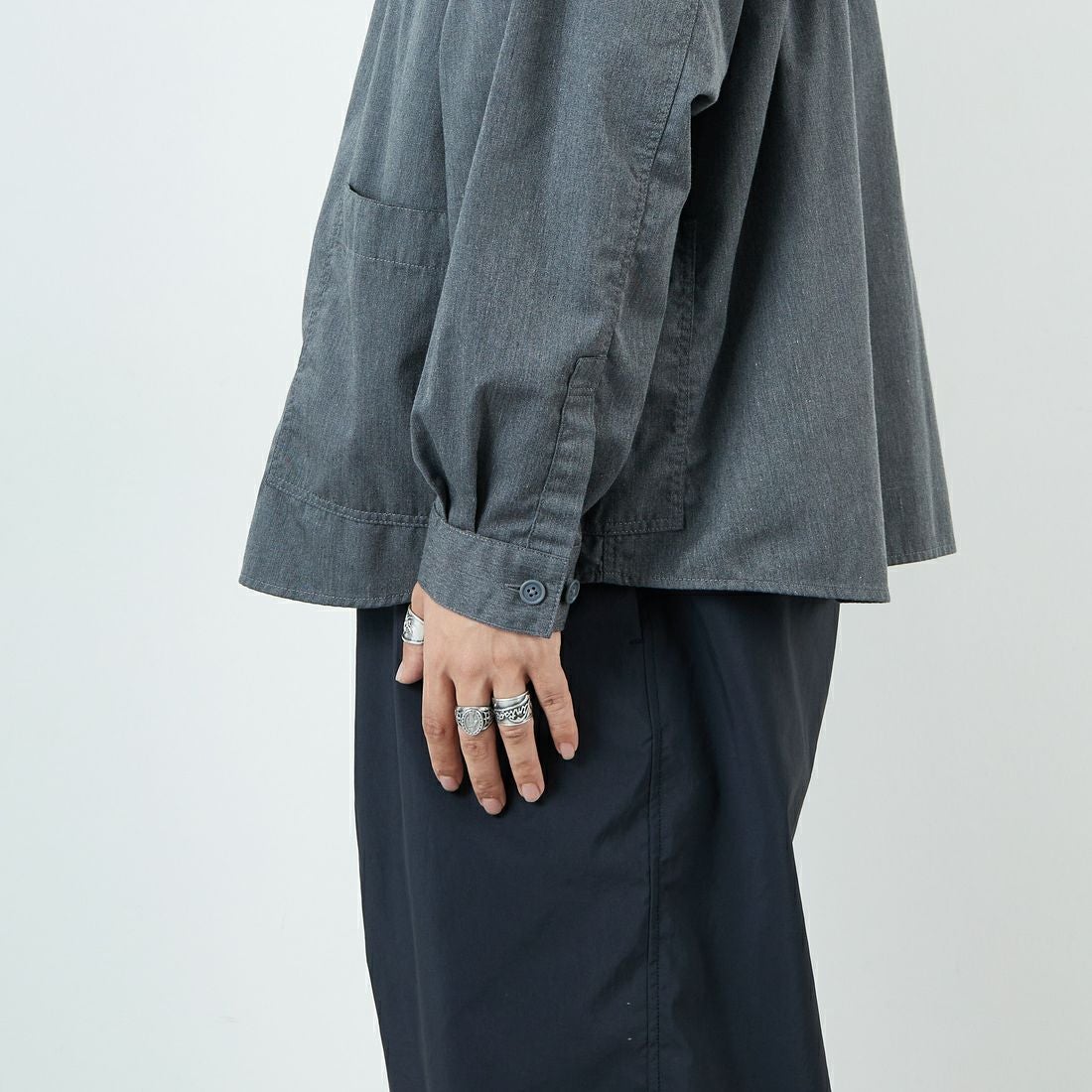 DANTON [ダントン] ワンポイントロゴ シャツジャケット [DT-B0396TCC] GREY &&モデル身長：179cm 着用サイズ：42&&