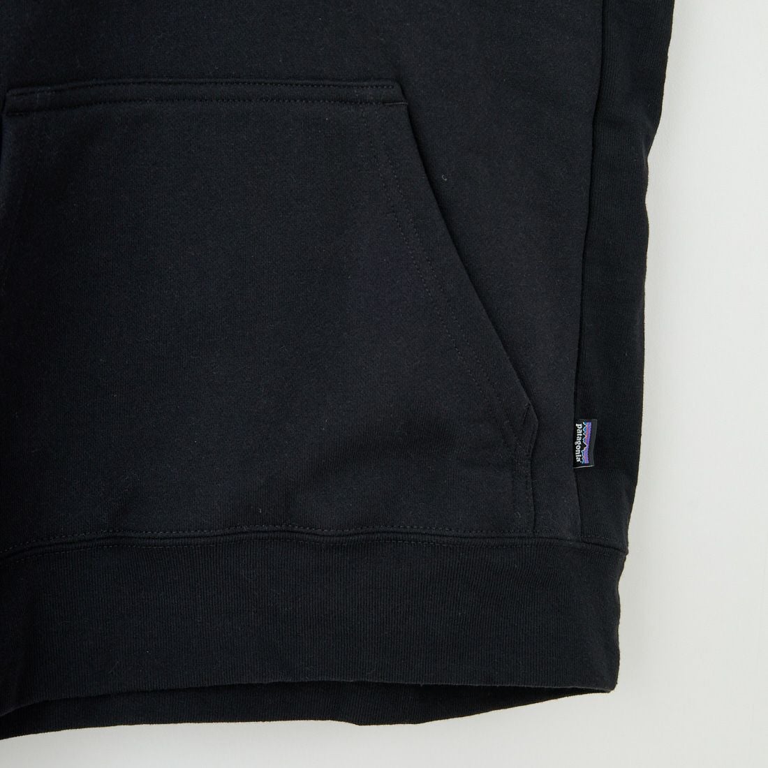 patagonia [パタゴニア] シュイナード クレスト アップライザル フーディ [39700] BLK