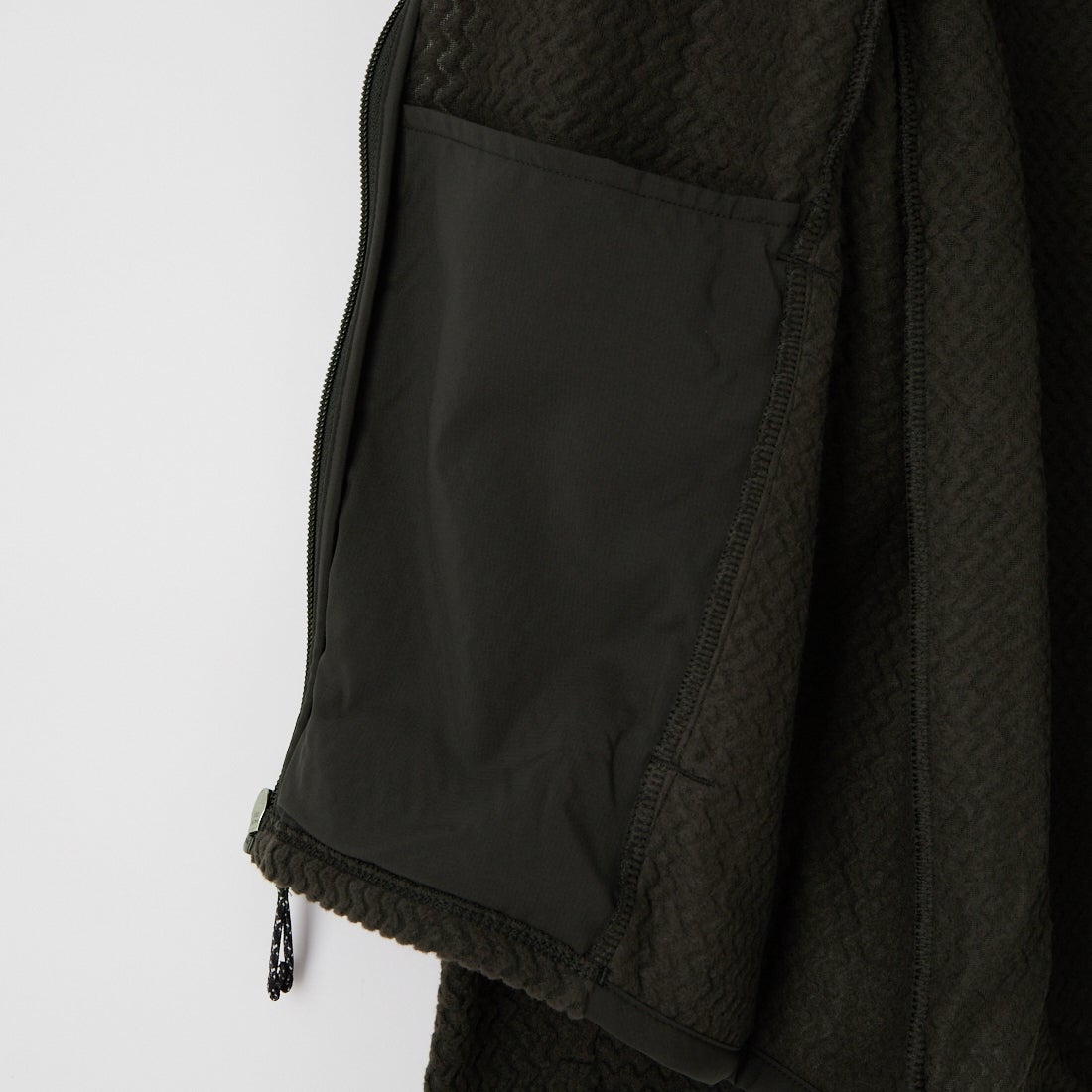patagonia [パタゴニア] キッズ R1 エア フルジップ フーディ [64810] BLK