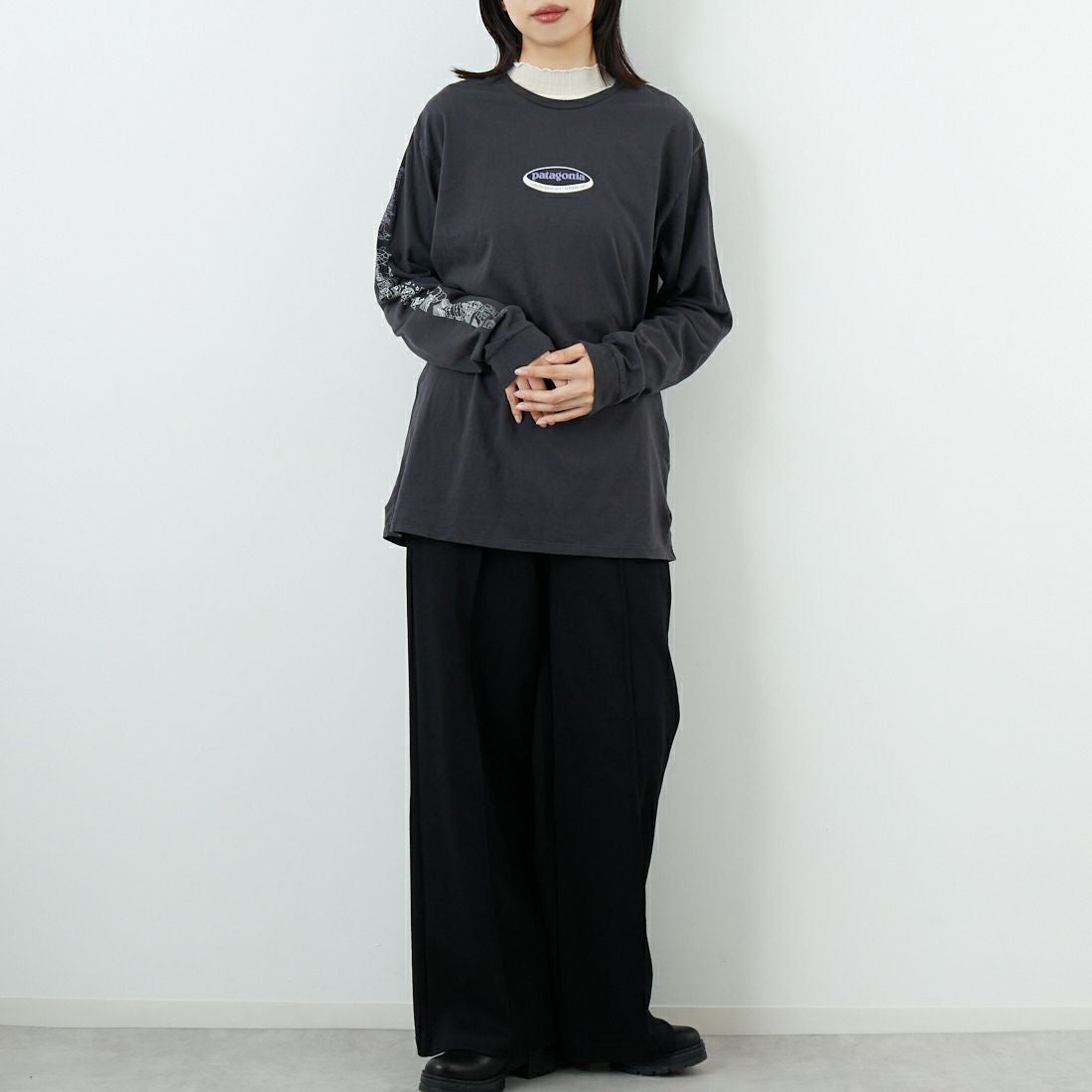 patagonia [パタゴニア] メンズ ロングスリーブ ロングウェイラウンド オーガニックTシャツ [37821] INBK &&モデル身長：162cm 着用サイズ：S&&