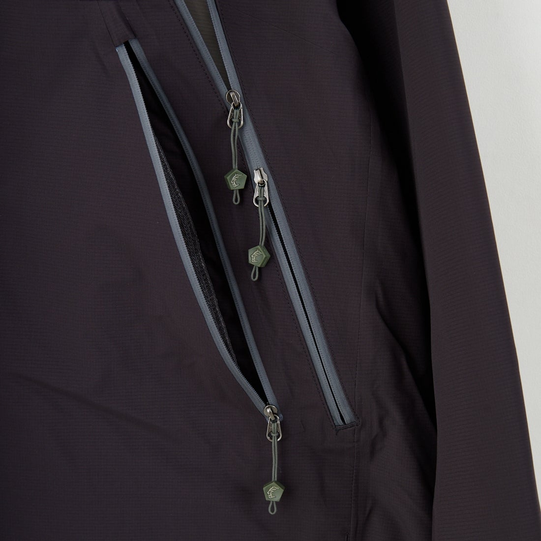 Teton Bros [ティートンブロス] ツルギライトジャケット [TB251-03M] BLACK