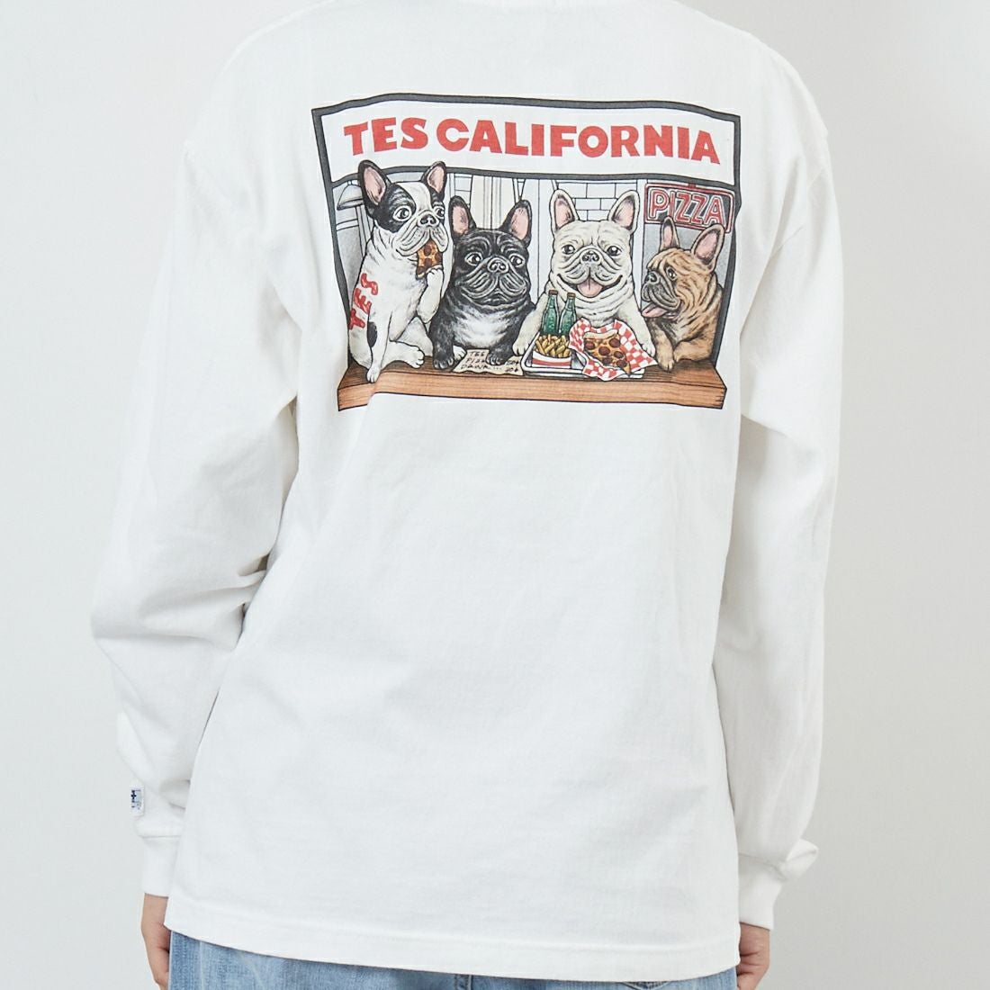 The Endless Summer [エンドレスサマー] CALIFORNIA PIZZA DINER ロングスリーブTシャツ [FH-25774328] 07 WHITE &&モデル身長：167cm 着用サイズ：S&&