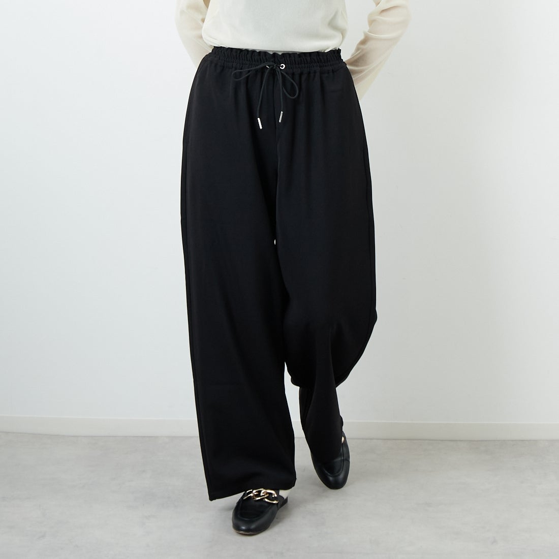 Jeans Factory Clothes [ジーンズファクトリークローズ] イージーワイドパンツ [IN18-PT-5] BLACK &&モデル身長：162cm 着用サイズ：36&&