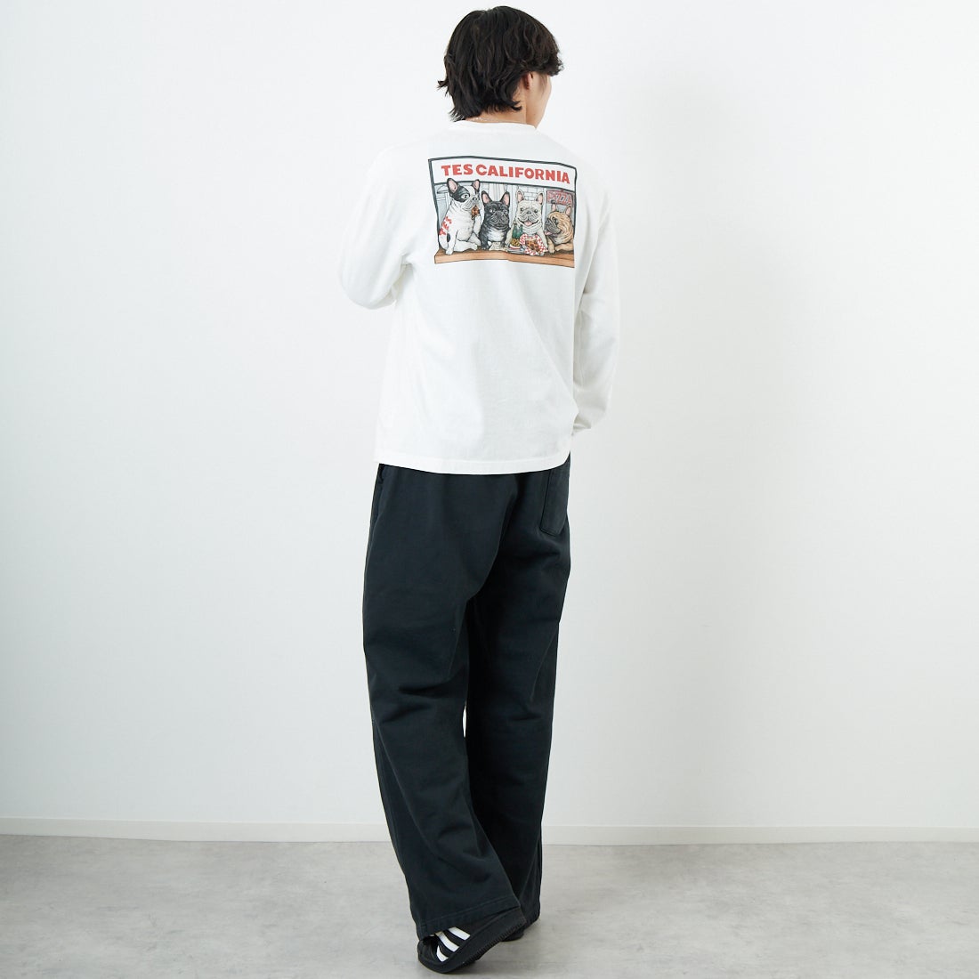 The Endless Summer [エンドレスサマー] CALIFORNIA PIZZA DINER ロングスリーブTシャツ [FH-25774328] 07 WHITE &&モデル身長：179cm 着用サイズ：M&&