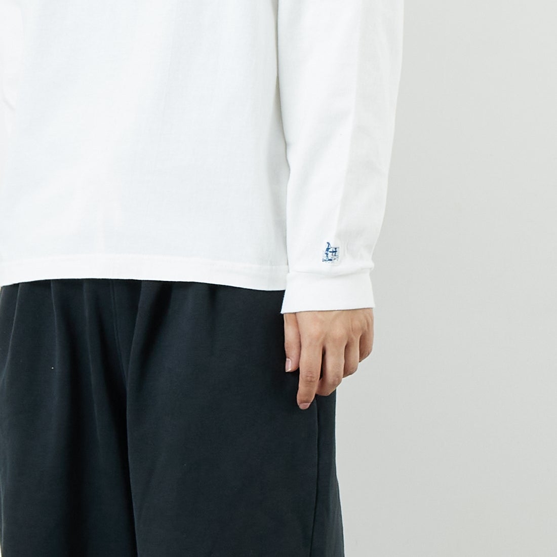 The Endless Summer [エンドレスサマー] CALIFORNIA PIZZA DINER ロングスリーブTシャツ [FH-25774328] 07 WHITE &&モデル身長：179cm 着用サイズ：M&&