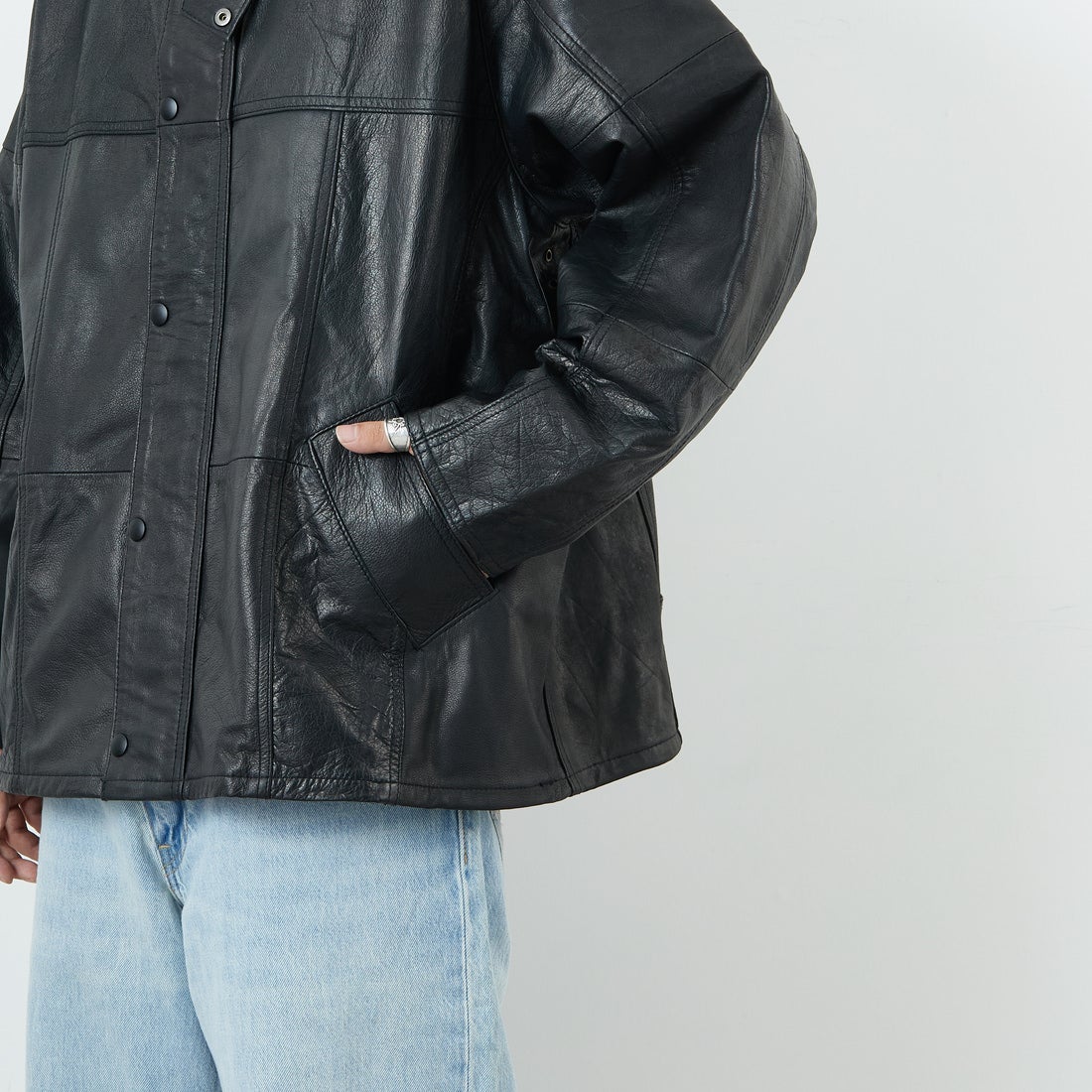 yoused [ユーズド] 別注 ドライバーズジャケット [JFY-244-092-JF] BLACK &&モデル身長：179cm 着用サイズ：2&&