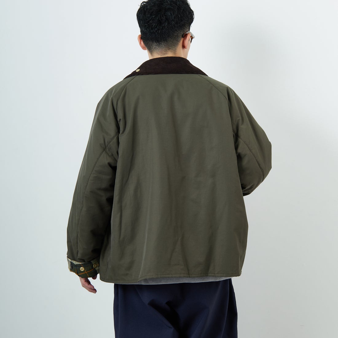 Barbour [バブアー] 別注 中綿入り TRANSPORT トランスポートジャケット [MCAS205-JF] OLIVE &&モデル身長：168cm 着用サイズ：40&&