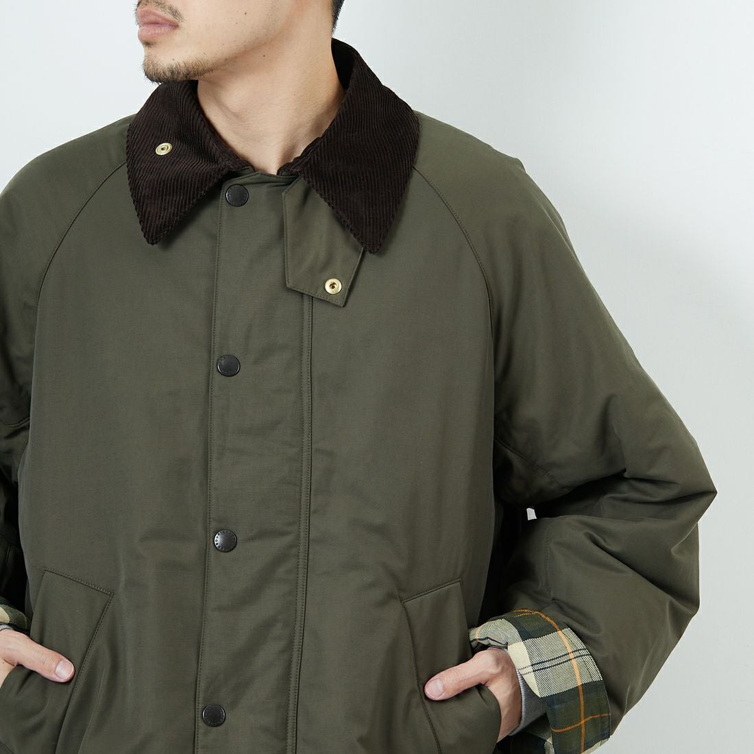 Barbour [バブアー] 別注 中綿入り TRANSPORT トランスポートジャケット [MCAS205-JF] OLIVE &&モデル身長：168cm 着用サイズ：40&&