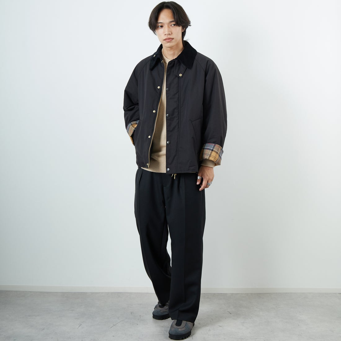 Barbour [バブアー] 別注 中綿入り TRANSPORT トランスポートジャケット [MCAS205-JF] BLACK &&モデル身長：179cm 着用サイズ：42&&