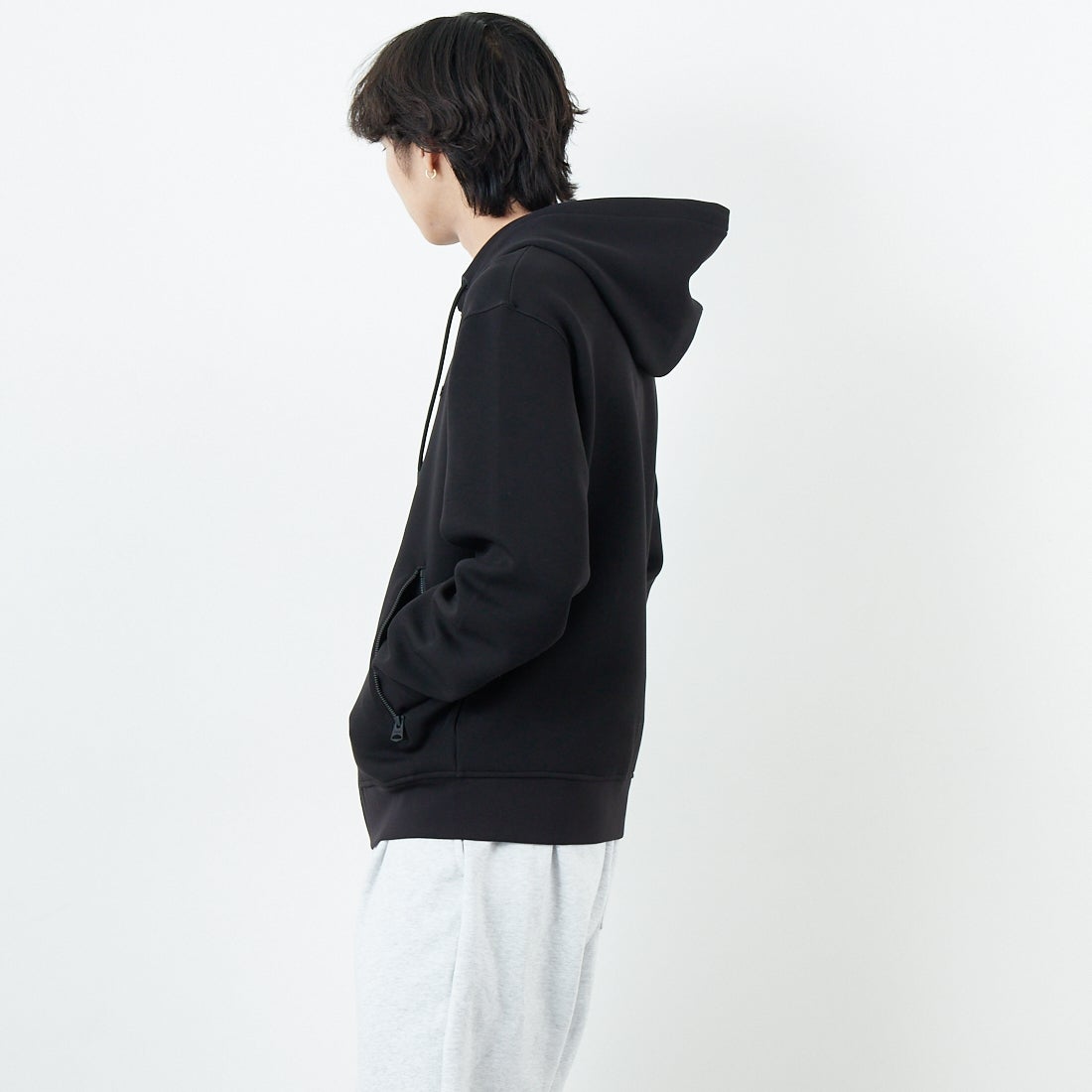 MACKAGE [マッカージュ] KRYSTOS ジップアップパーカー [10752707] BLACK &&モデル身長：179cm 着用サイズ：M&&