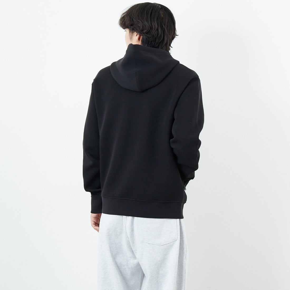 MACKAGE [マッカージュ] KRYSTOS ジップアップパーカー [10752707] BLACK &&モデル身長：179cm 着用サイズ：M&&