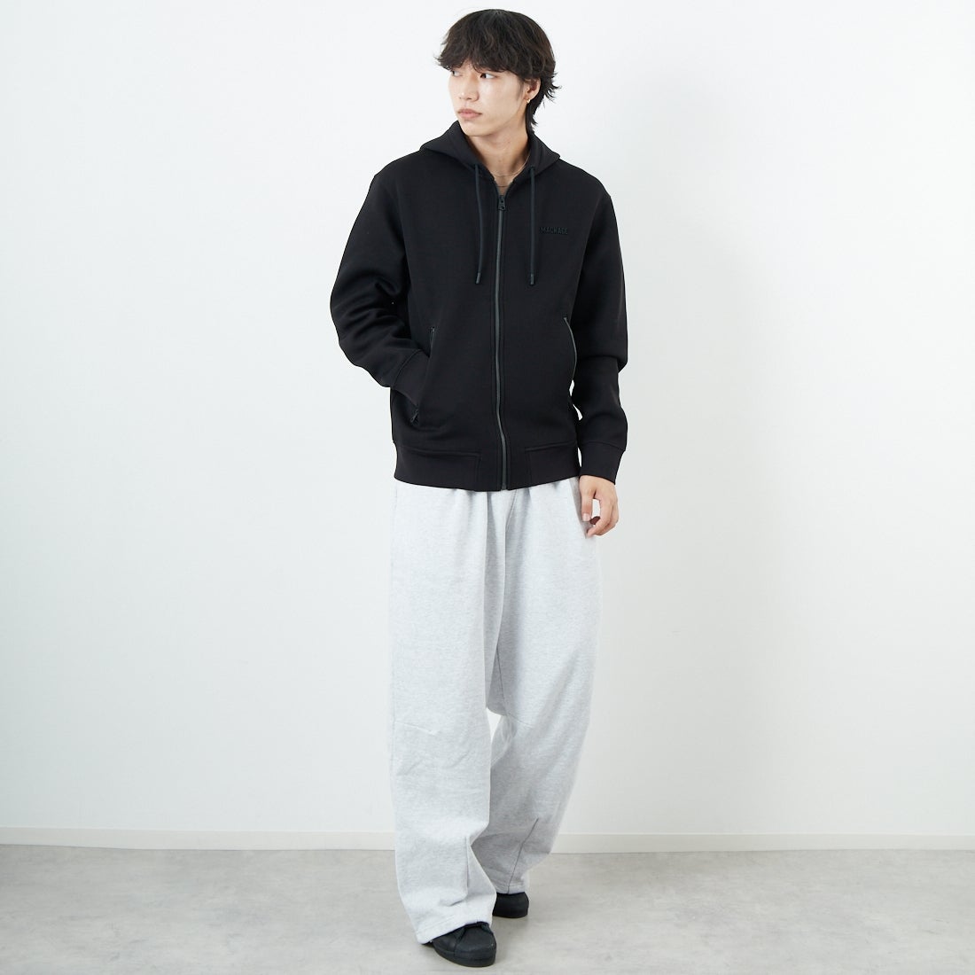 MACKAGE [マッカージュ] KRYSTOS ジップアップパーカー [10752707] BLACK &&モデル身長：179cm 着用サイズ：M&&