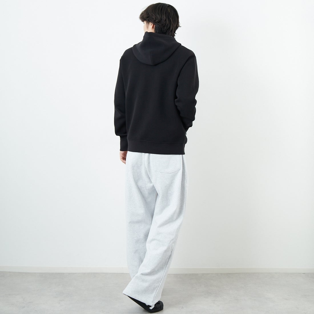 MACKAGE [マッカージュ] KRYSTOS ジップアップパーカー [10752707] BLACK &&モデル身長：179cm 着用サイズ：M&&