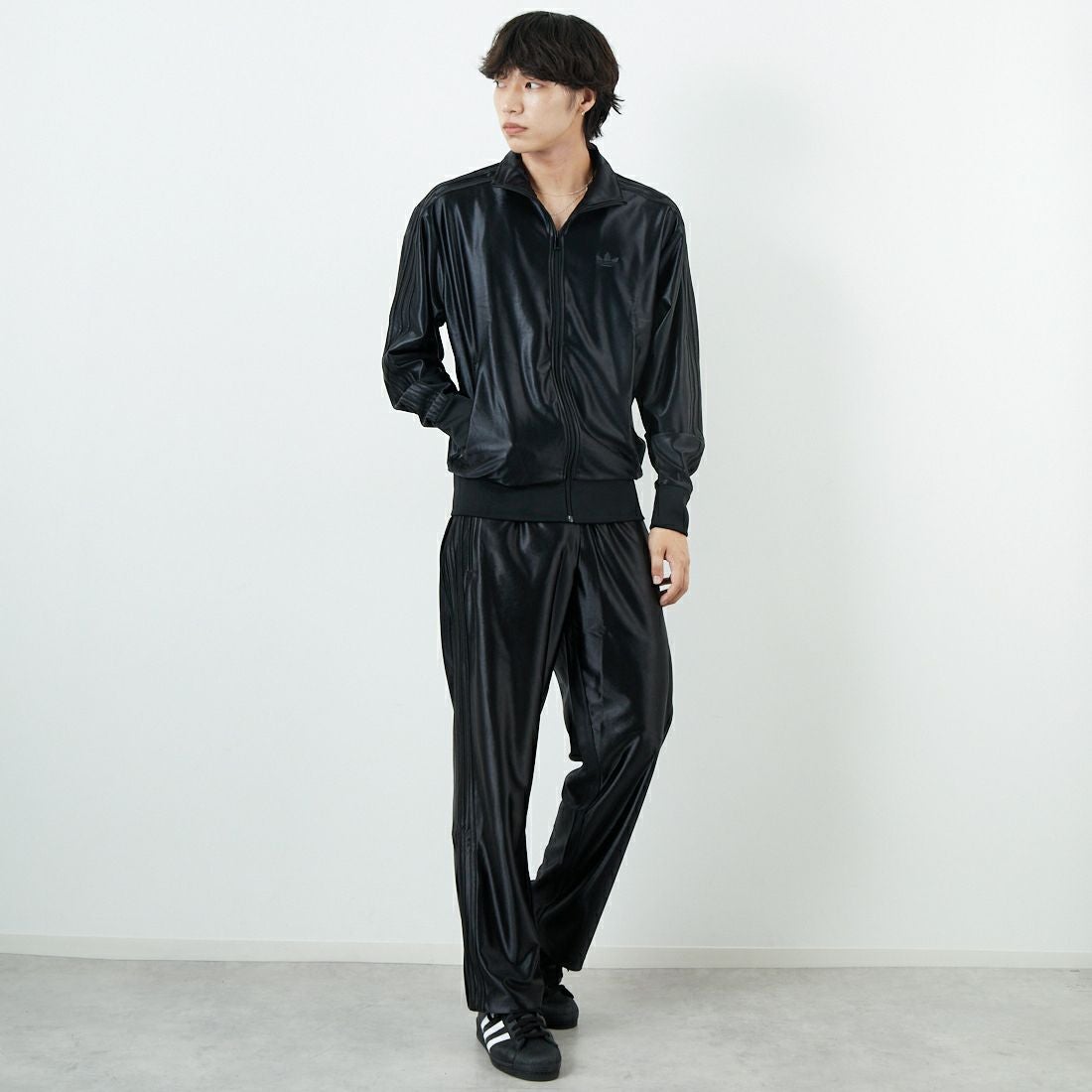 adidas Originals [アディダス オリジナルス] ファイヤーバード メタリックトラックパンツ [R1097] JX1494 &&モデル身長：179cm 着用サイズ：L&&